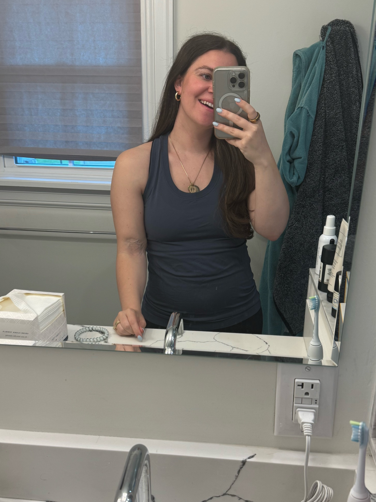 New workout tank and bra combo that I’m loving! Comfy and not restrictive while still supportive and the tank has a little grip band so it doesn’t ride up while you’re working out.