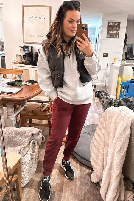 Crop puffer best, pullover, joggers and sneakers - midsize athleisure outfit 

#LTKcurves #LTKstyletip