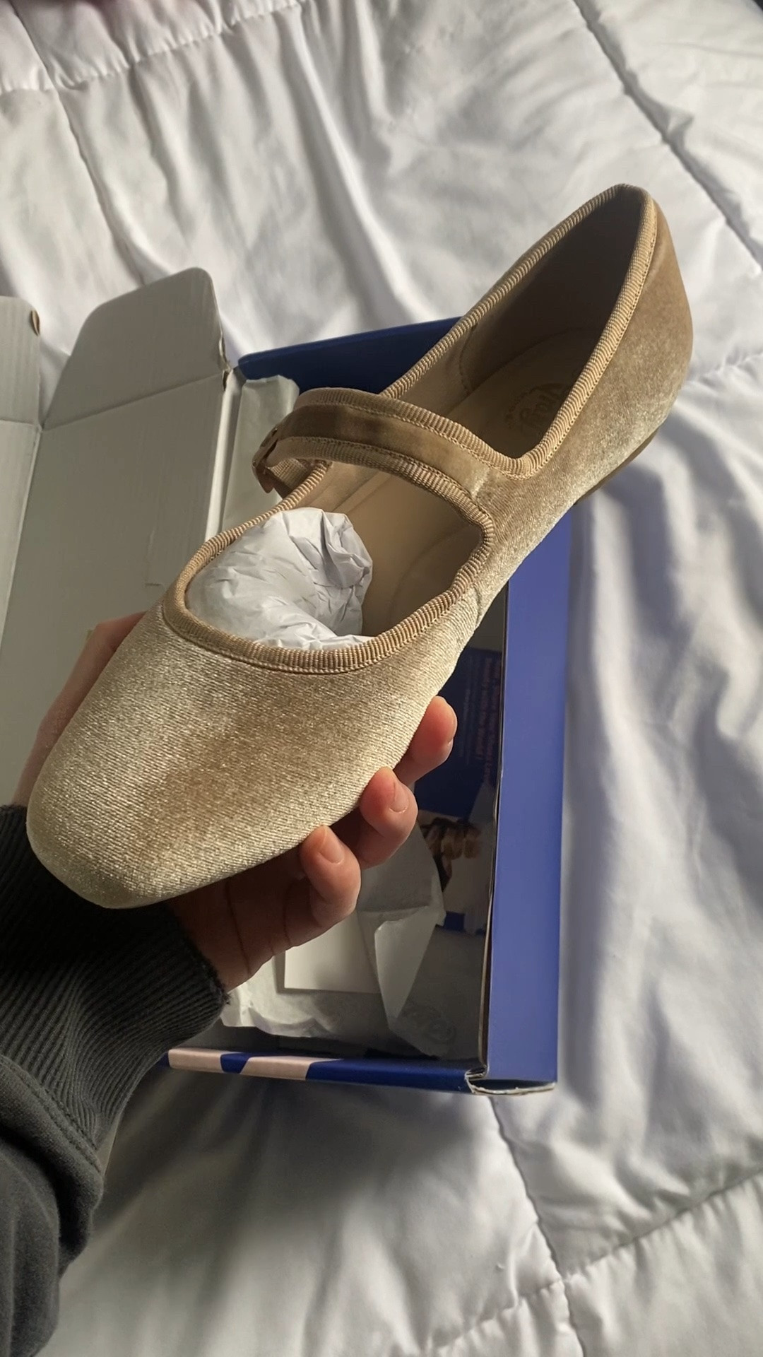 Found the cutest pair of  velour ballet flats for an extremely reasonable price! Perfect for a fall outfit or family photos.

#LTKootd #LTKSeasonal