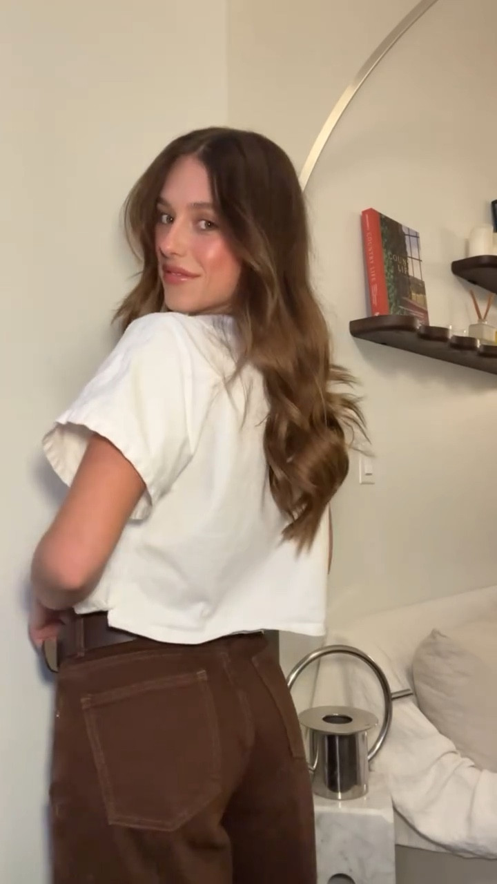 My go-to bouncy blowout, finished with the new @tresemme dry texturizing spray for all the volume and hold without weighing down the hair #TRESPartner