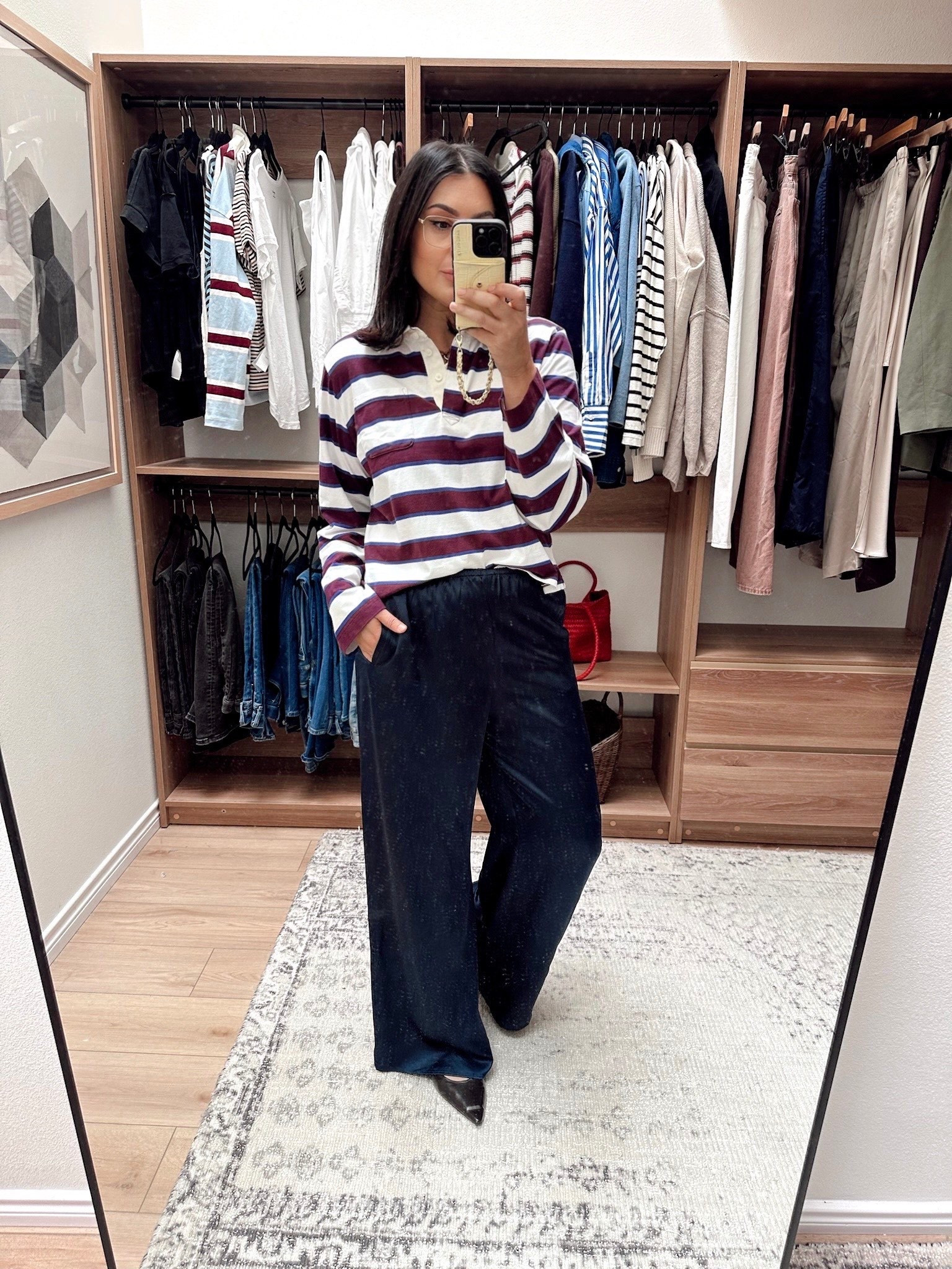 Found two pieces from @jcrew today that I absolutely love! The pants are on sale this weekend - 30% off! I’m in the large but they run big / loose. Size down for a closer fit, I size up for length. I’m in the large of the top.
