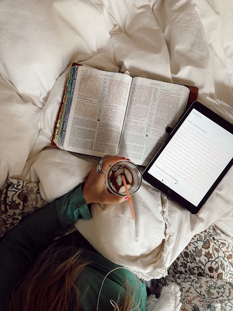 Cozy things and bible things as requested 💚

#LTKbeauty #LTKstyletip