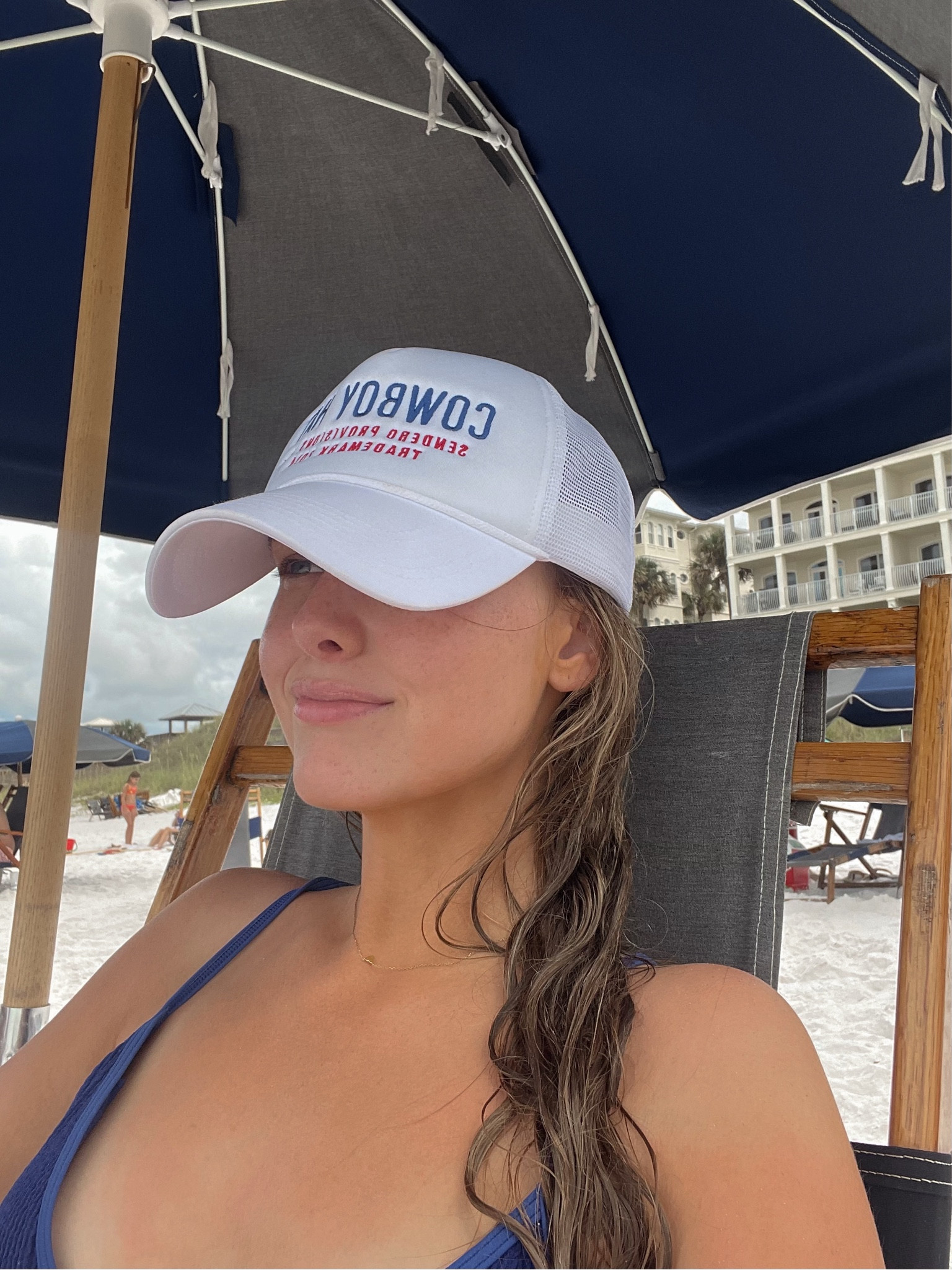 The best trucker hat🤠🤠

#LTKSeasonal #LTKFindsUnder50 #LTKActive