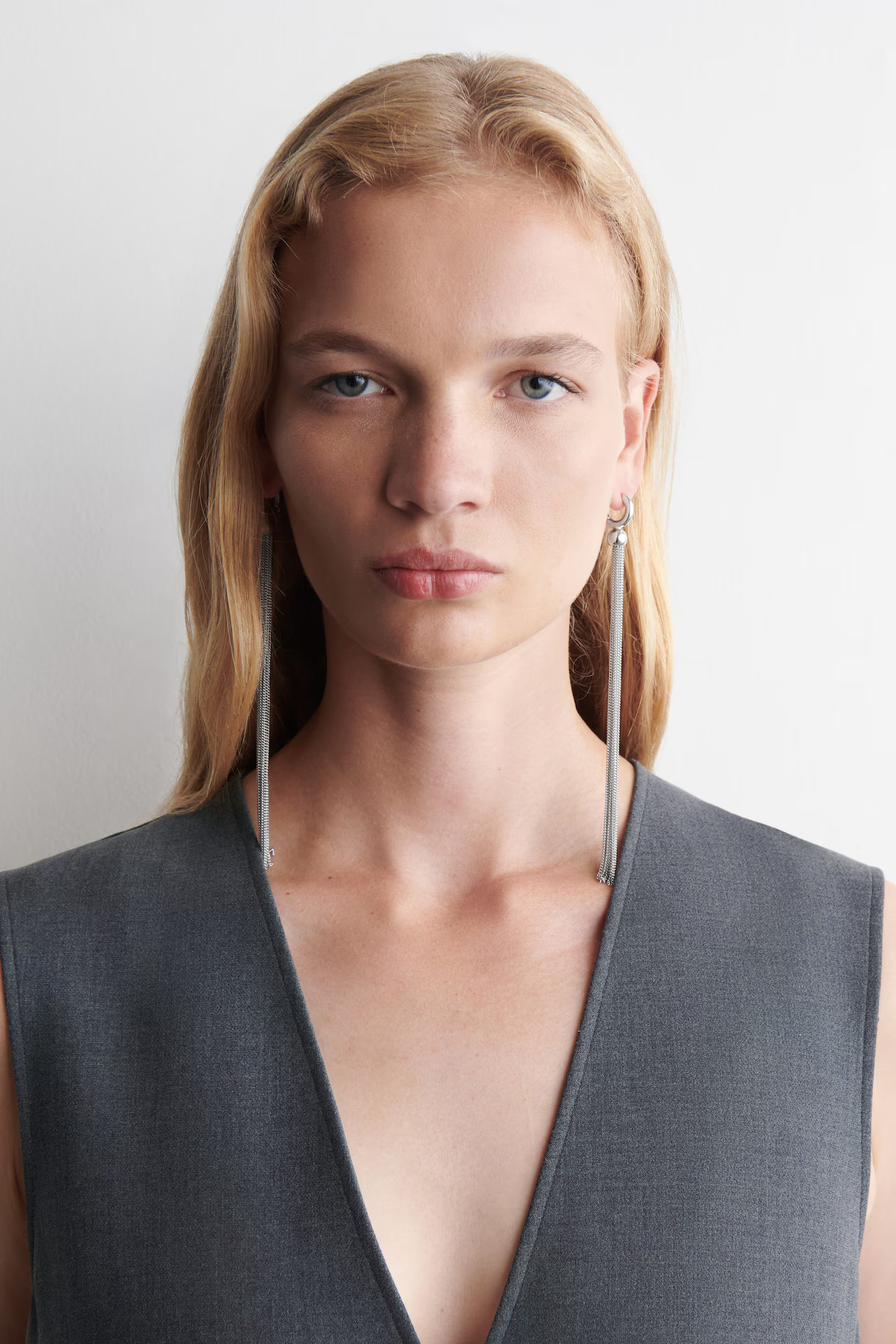 ELONGATED TASSELLED EARRINGS - SILVER | COS GB | COS UK