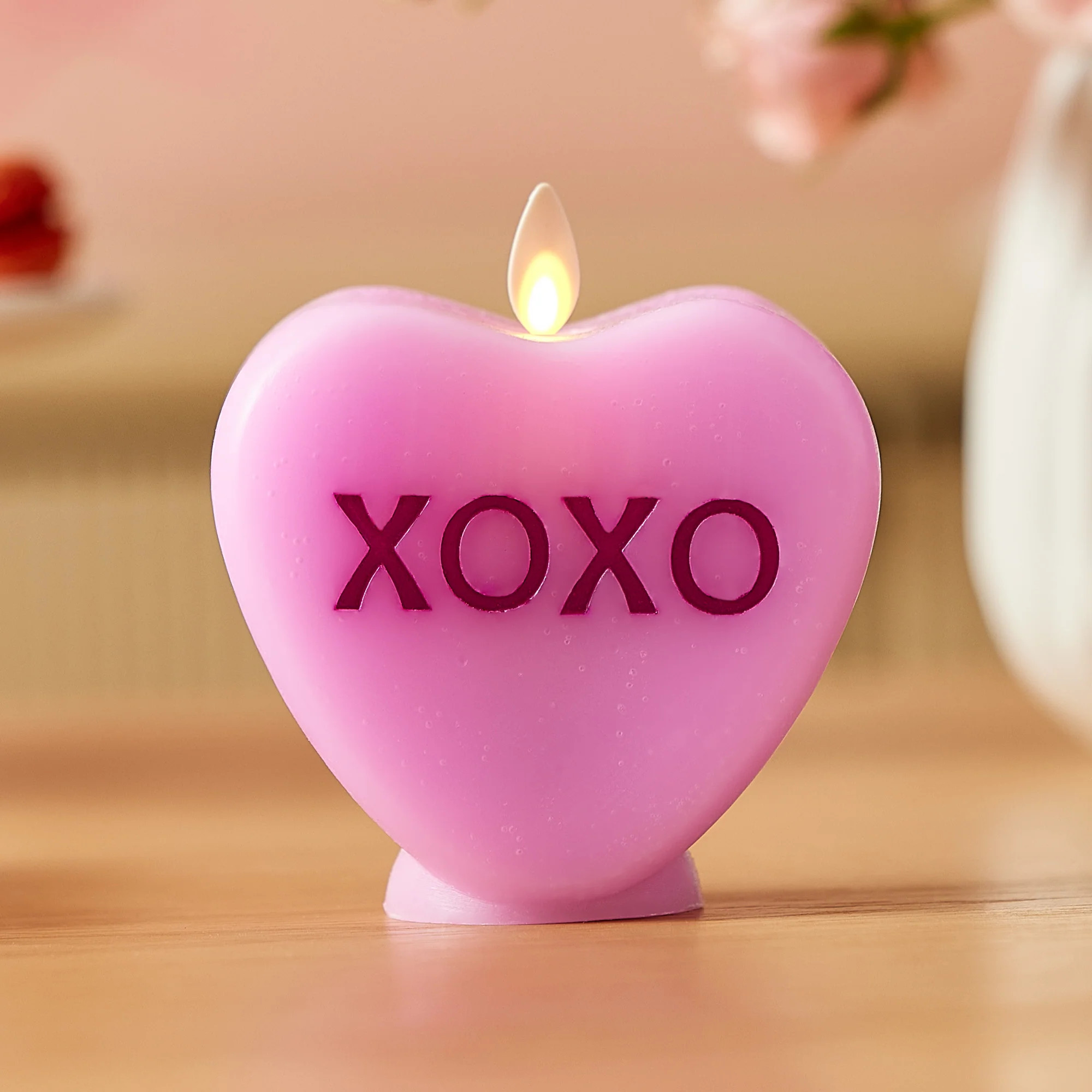 Pastel Orchid Flameless Candle Candy Heart "XOXO" | Luminara