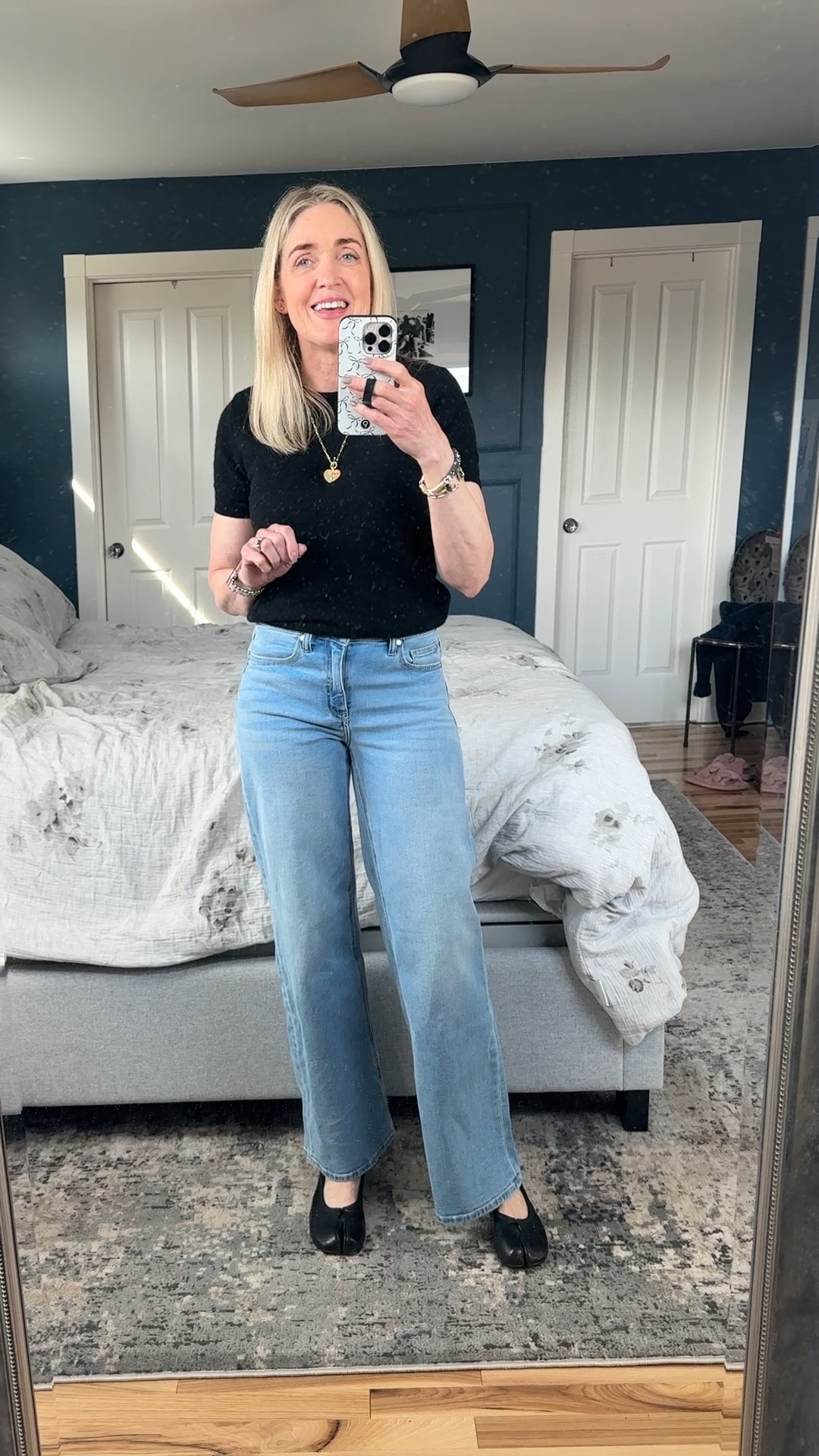 Spring transition outfit. Quince cashmere tee size S and Bella wide leg denim size 25/30. Steve Madden flats with the split toe are super comfortable and run true to size

Affordable outfit, Quince outfit, style over 50, mom style, spring outfits 2026, business casual outfit

#LTKootd #LTKOver40 #LTKSeasonal