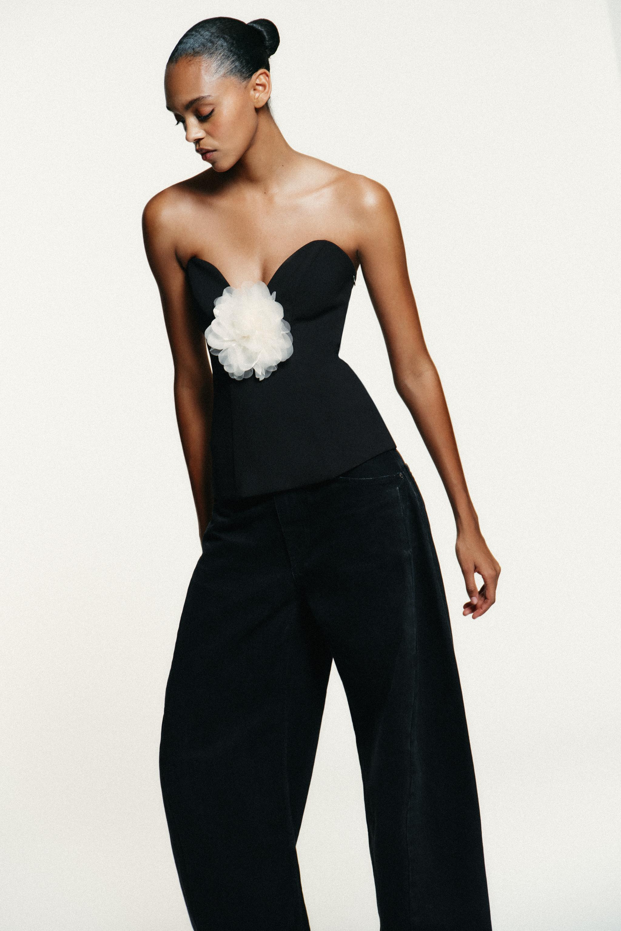 CONTRAST FLORAL BANDEAU TOP | Zara US