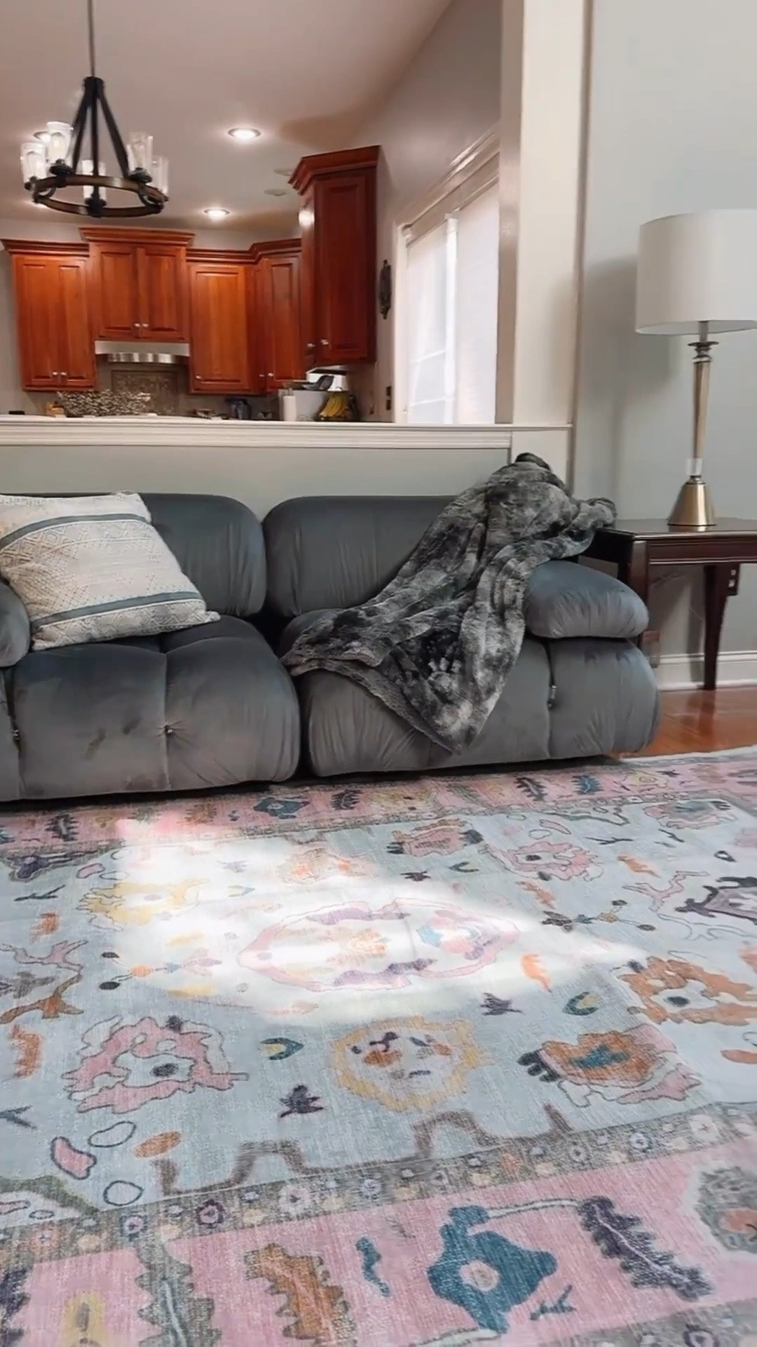 #arearugs
#livingroom
#homedecor

#LTKHome #LTKSaleAlert #LTKvlog