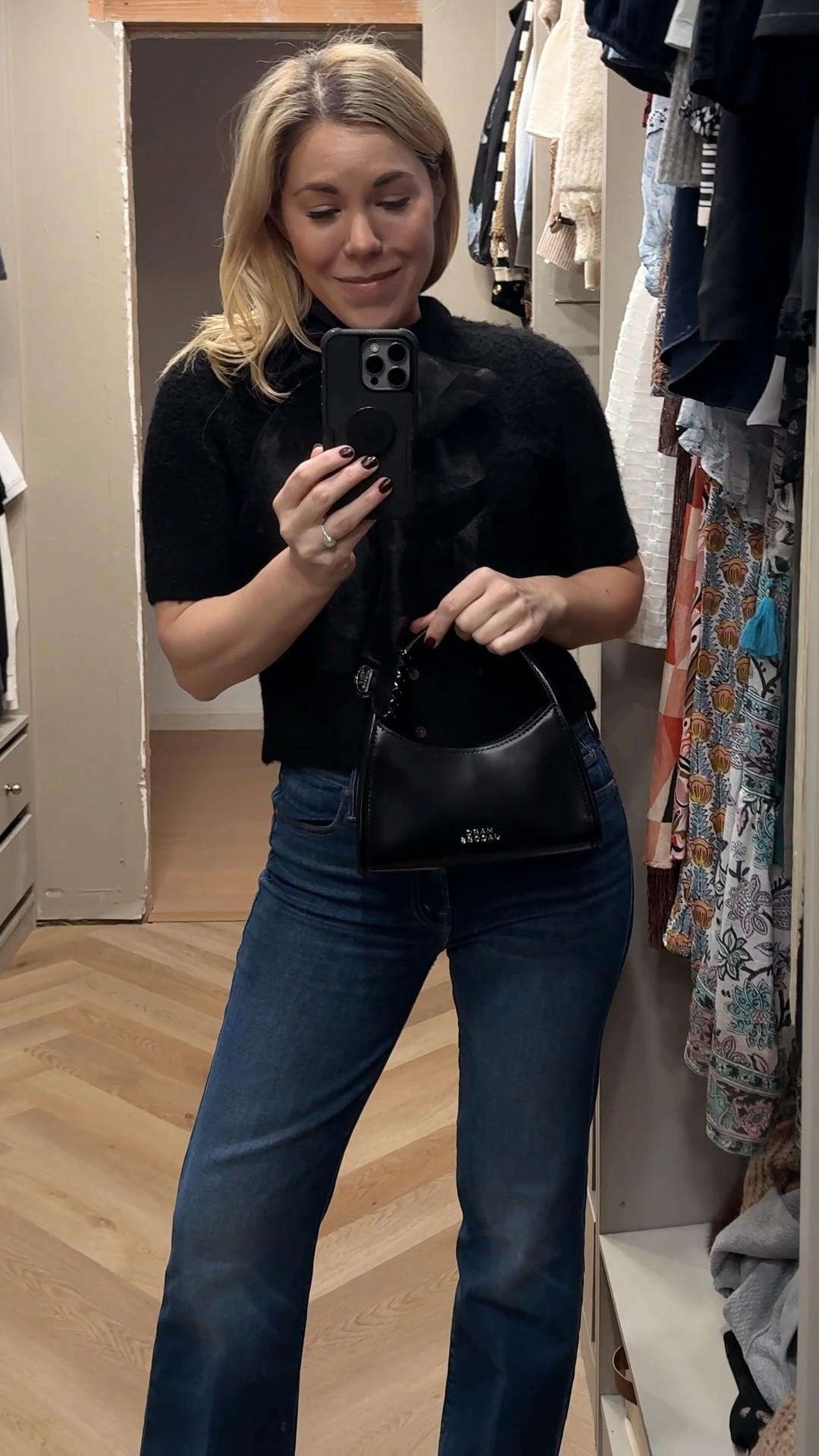 The famous claw clip bag 🫶🏻

Bow top (runs tts)
Perfect straight leg jean (runs tts)

#LTKSeasonal #LTKgrwm #LTKFindsUnder100