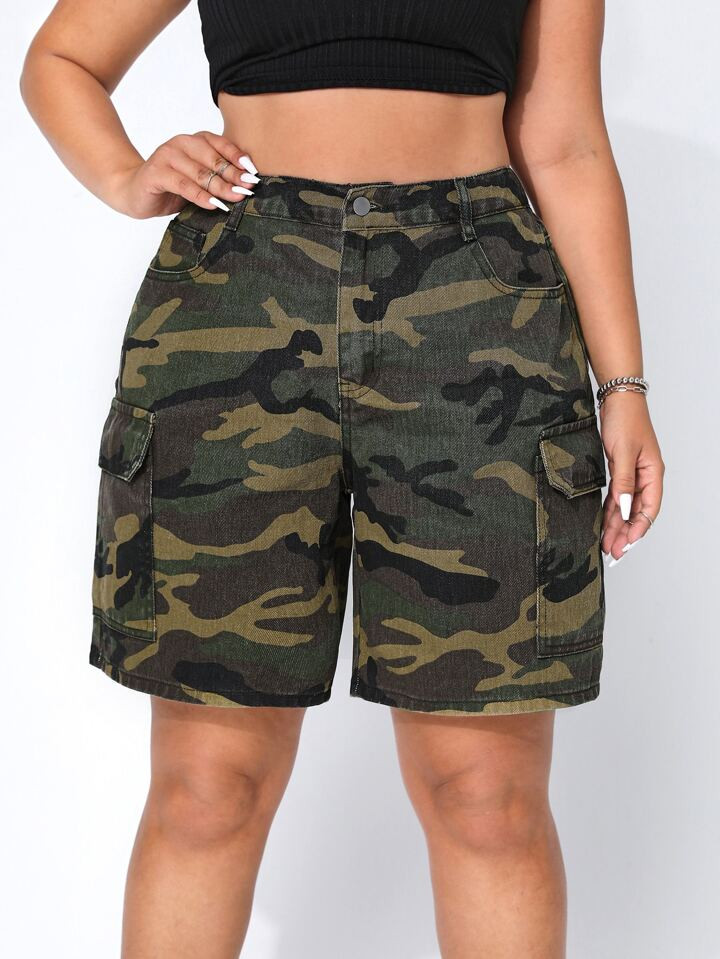 SHEIN EZwear Plus Camo Print Flap Pocket Denim Shorts | SHEIN