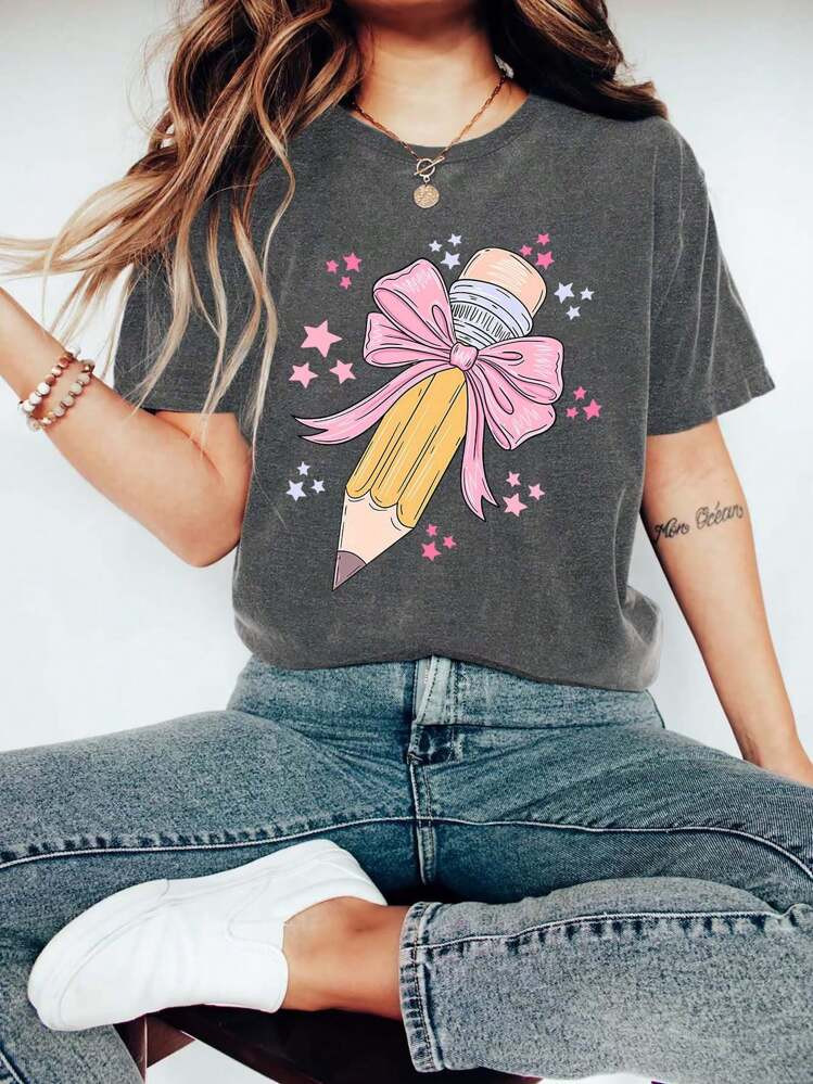 Teacher's Day Pencil Cartoon Letter Graphic Print T Shirt, Short Sleeve Crew Neck Casual Top For Summer & Spring, Women's T-Shirt | SHEIN