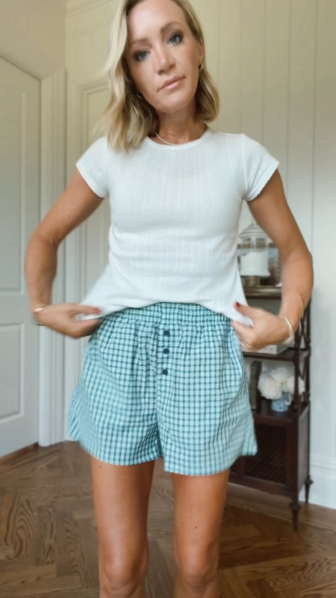 Small in shorts 
Xs in tee