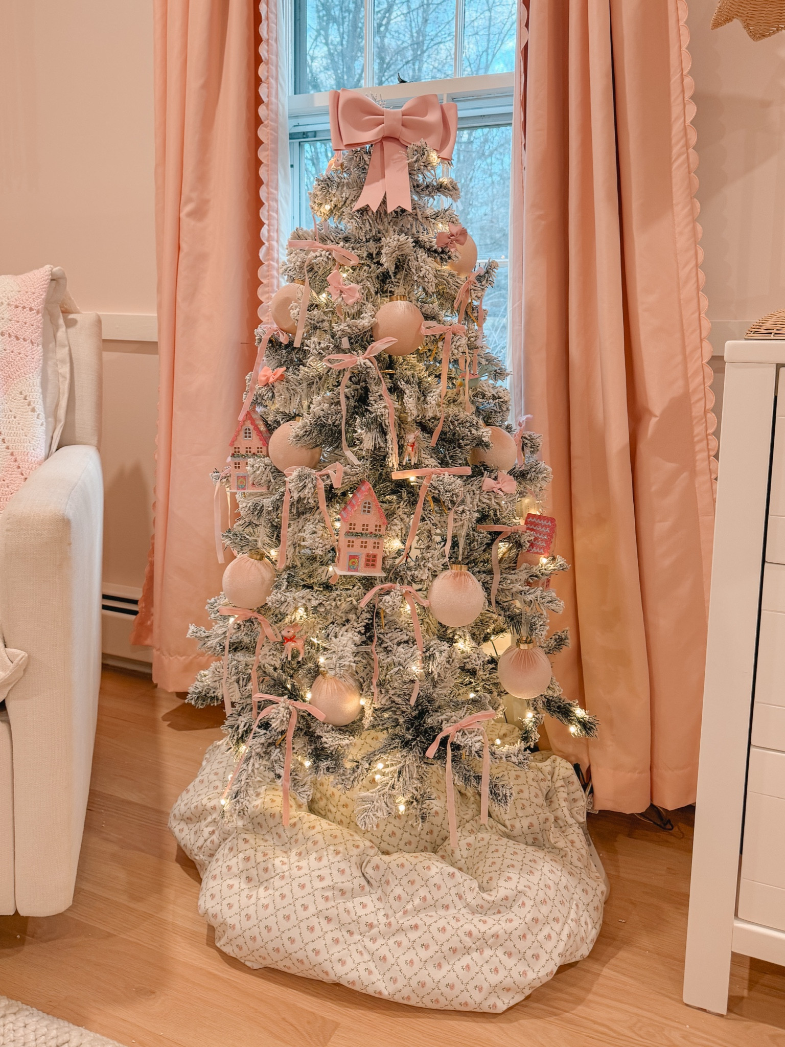 It’s back! The LoveShackFancy inspired viral tree! 🎀

#LTKFindsUnder100 #LTKHoliday #LTKHome