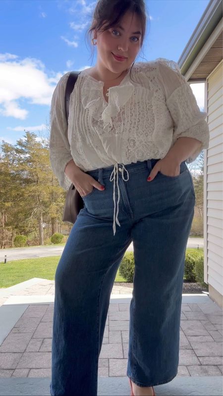 The wash of my jeans are older, but this is the style. My shoes are not available anymore!

Wearing an 18w in the jeans and an xl in the top.