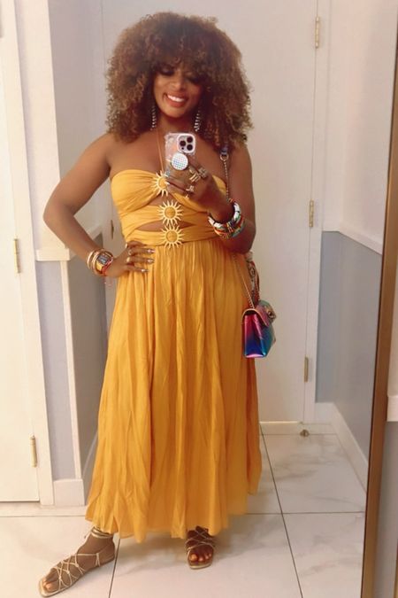 Fall Outfits Talk about wow factor this dress is unreal firstly in this mustard color, cutouts & gold sun buckles had me feeling just like the sun!☀️ I got an abundance of compliments & can’t wait to wear it to every special occasion this winter in AZ!

#LTKHoliday #LTKwedding #LTKSeasonal