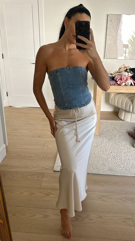 Todays casual outfit! Wearing an Aritzia denim top in a size small and an Amazon silk maxi skirt in a size small

WOMENS denim
Amazon finds 



#LTKstyletip #LTKSeasonal #LTKfindsunder100