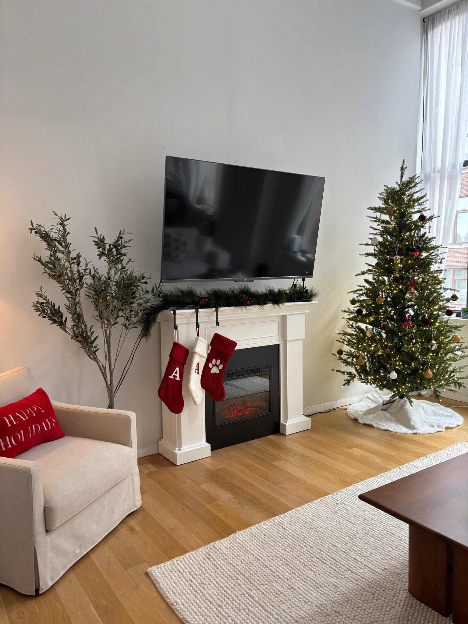 My Christmas decor 🎄❤️ #christmasdecor #christmas #christmas2024 

#LTKCyberWeek #LTKHome #LTKHoliday