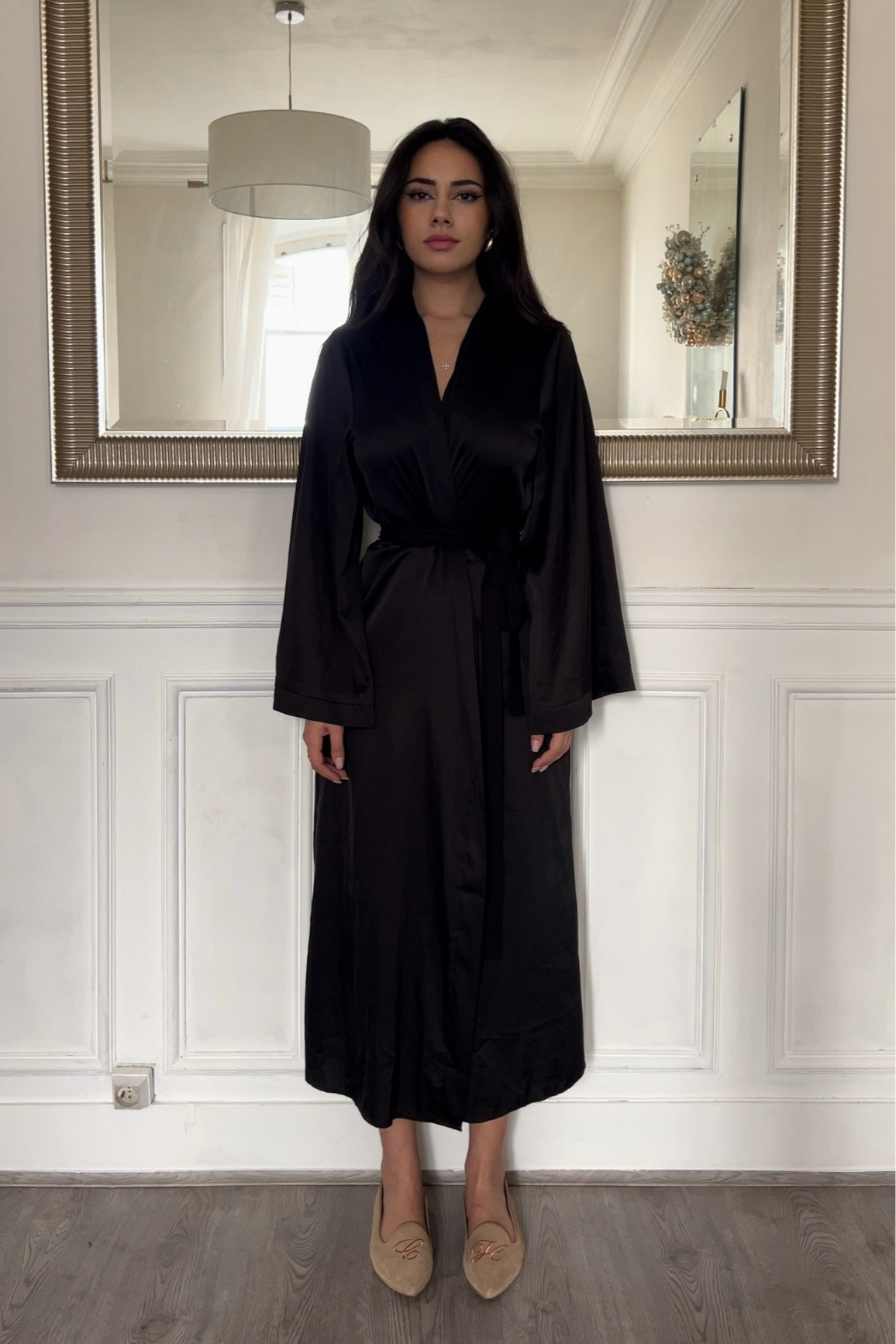 Valentine’s Day robe 🖤 #valentinesday

#LTKSeasonal #LTKeurope #LTKstyletip