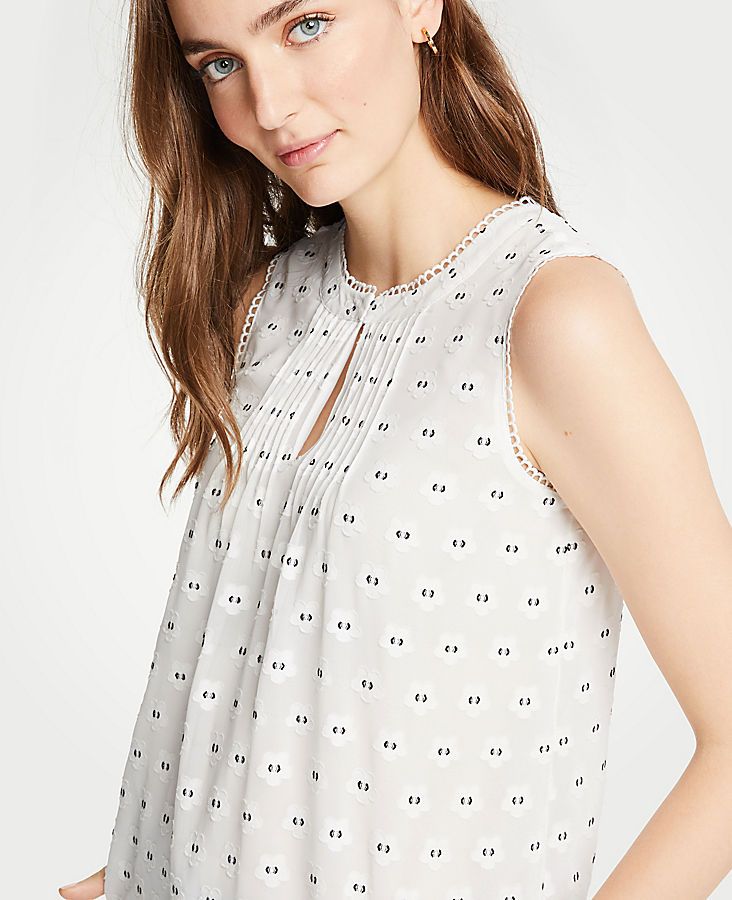 Geo Scalloped Pintucked Shell | Ann Taylor (US)