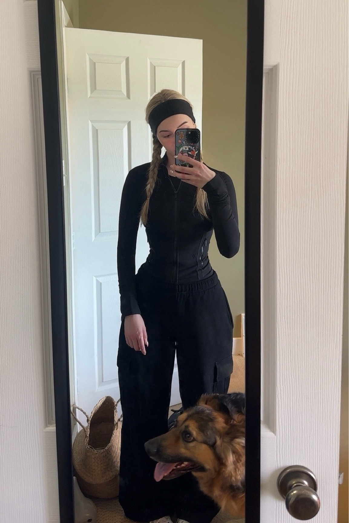 I’m wearing size 0 in the jacket and s in the sweatpants.

The black isn’t available in these exact sweatpants so I linked the regular version of them in black.