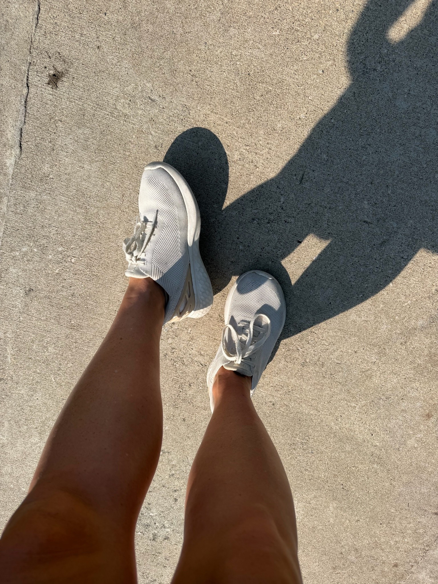 I have been wearing Kiziks ever since they had like 2 tennis shoe options! No other shoe compares 🫶🏼 The best shoe for busy moms or pregnancy

#LTKootd #LTKSaleAlert #LTKmomlife