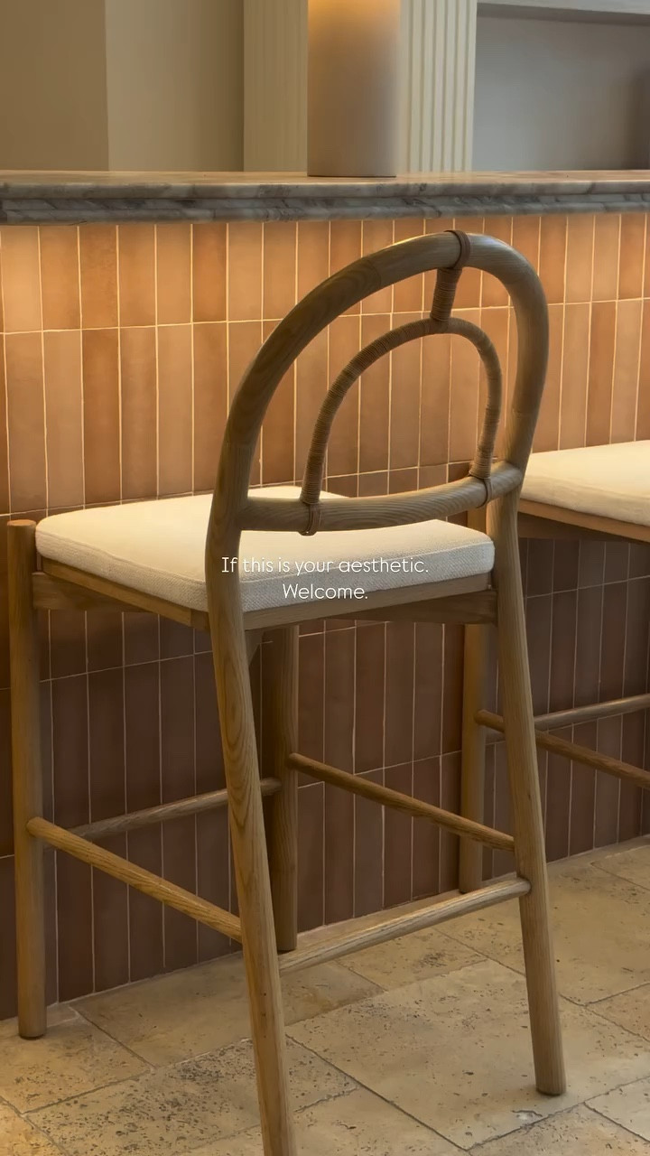 Comment “home” for links! As we prepare for the move, I’m piecing together the vision. My style has wandered through seasons: the all-white canvas, southern coastal charm, the edge of NYC chic. Now, it’s finding rest in California cool—raw textures, weathered woods, muted tones, and a quiet love for shades of brown. Here are the pieces currently inspiring our home aesthetic🤍🤎

#interiordesign #californiacool #neutralhome #neutraldecor