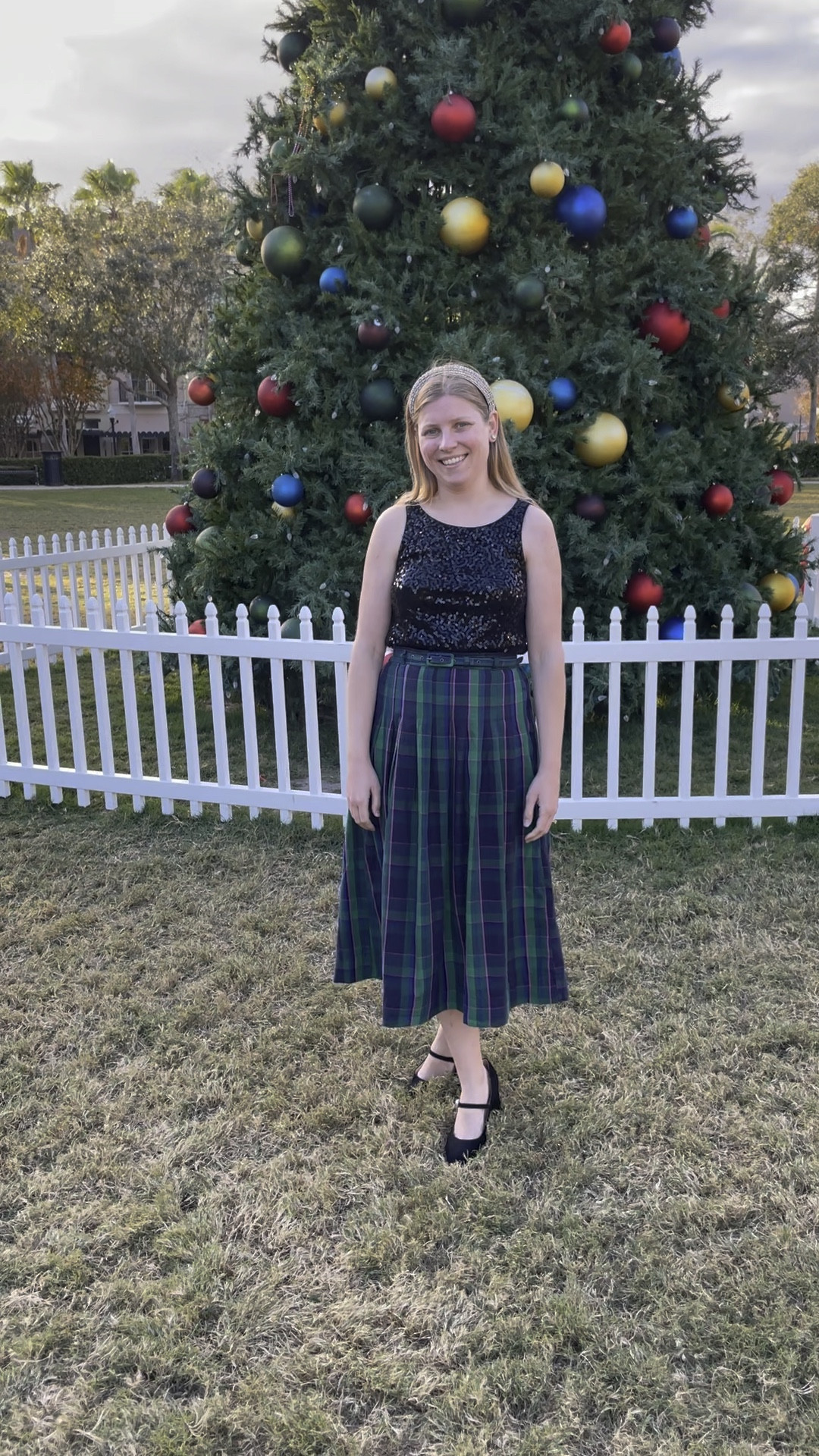 Blackwatch tartan plaid skirt from Walmart for under $30. Lightweight and perfect for Florida winters! 

#LTKHoliday
