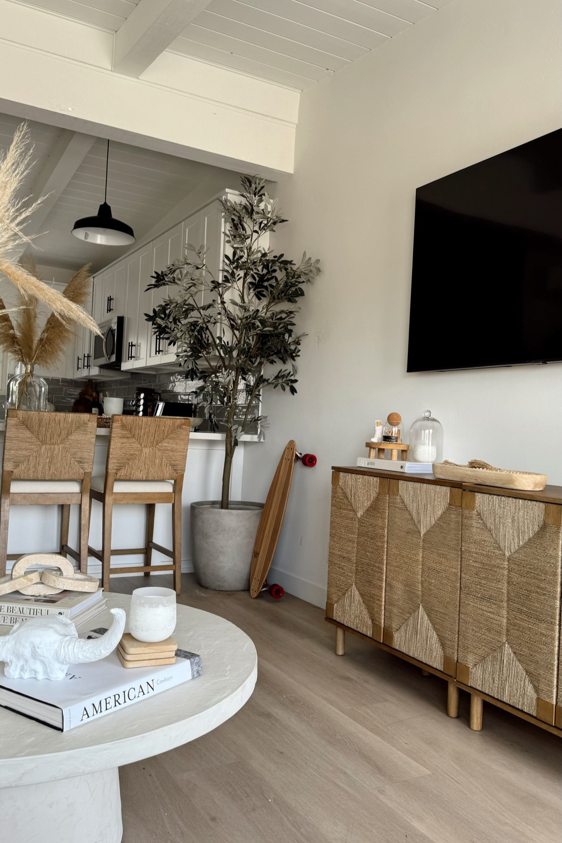 Best console and chair duo ever 