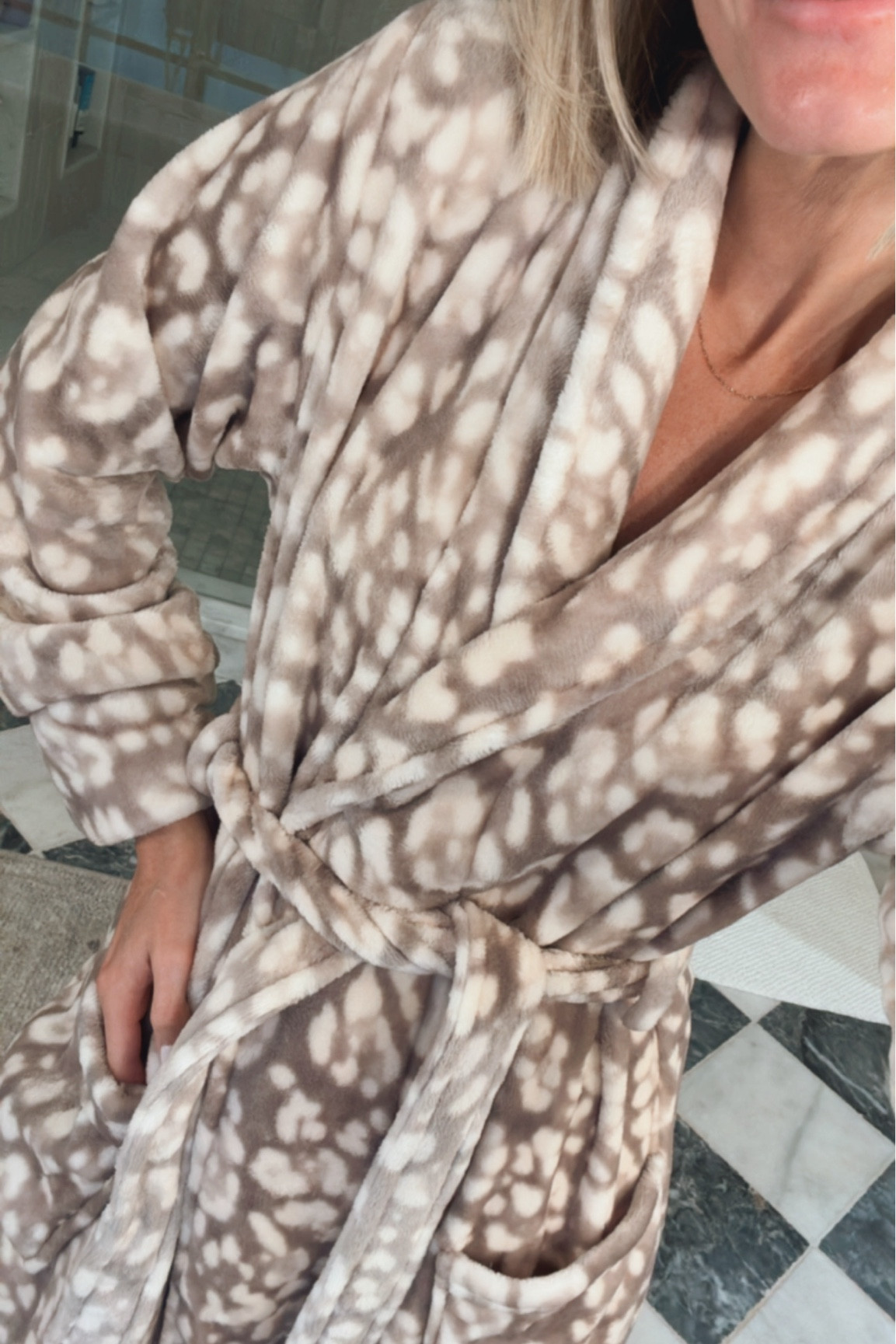 This robe from soma is so soft! I just got a new one because I wore my old one so much! 


Loverly grey, robe, sleepwear, pajamas, lounge 

#LTKStyleTip #LTKSeasonal