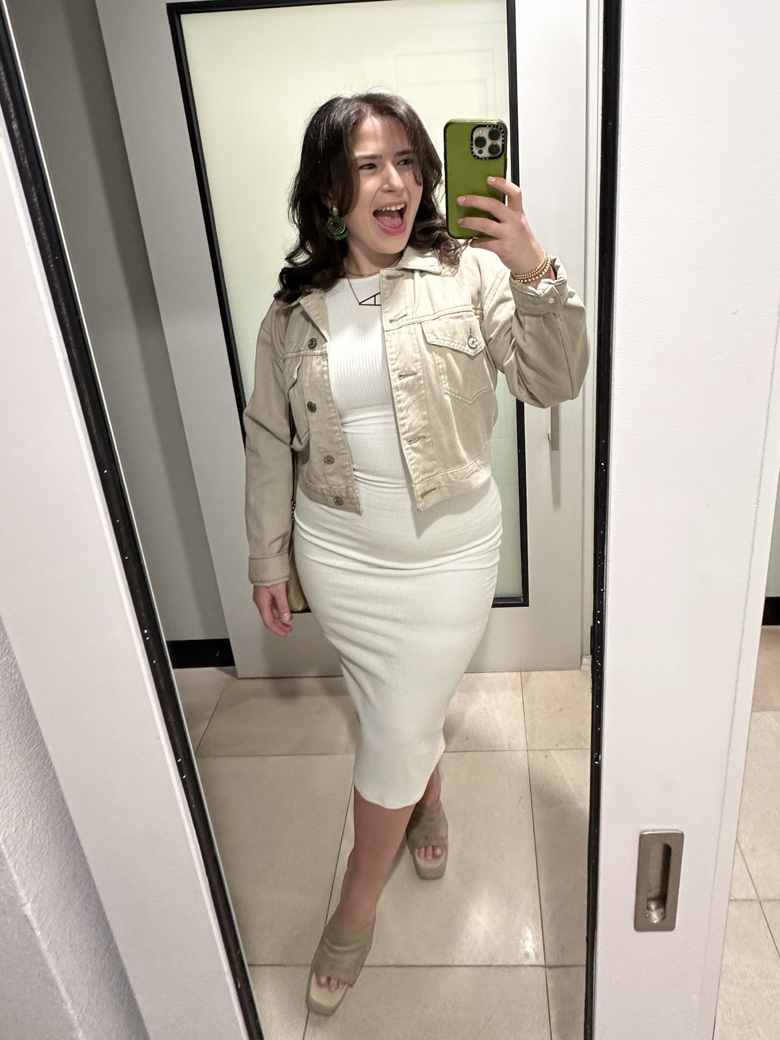 The actual dress is a ribbed Zara maxi dress! SOO comfy. 

Jacket is Abercrombie. 

Shoes are linked exactly, soooo comfy 


#LTKtravel #LTKSeasonal