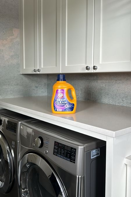 Shop @armandhammerlaundry Deep Clean Laundry Detergent  Penetrates odors and dirt deep between fibers and leaves clothes smelling so clean + fresh! #AHDeepClean #DeepClean #ad #armandhammerpartner

