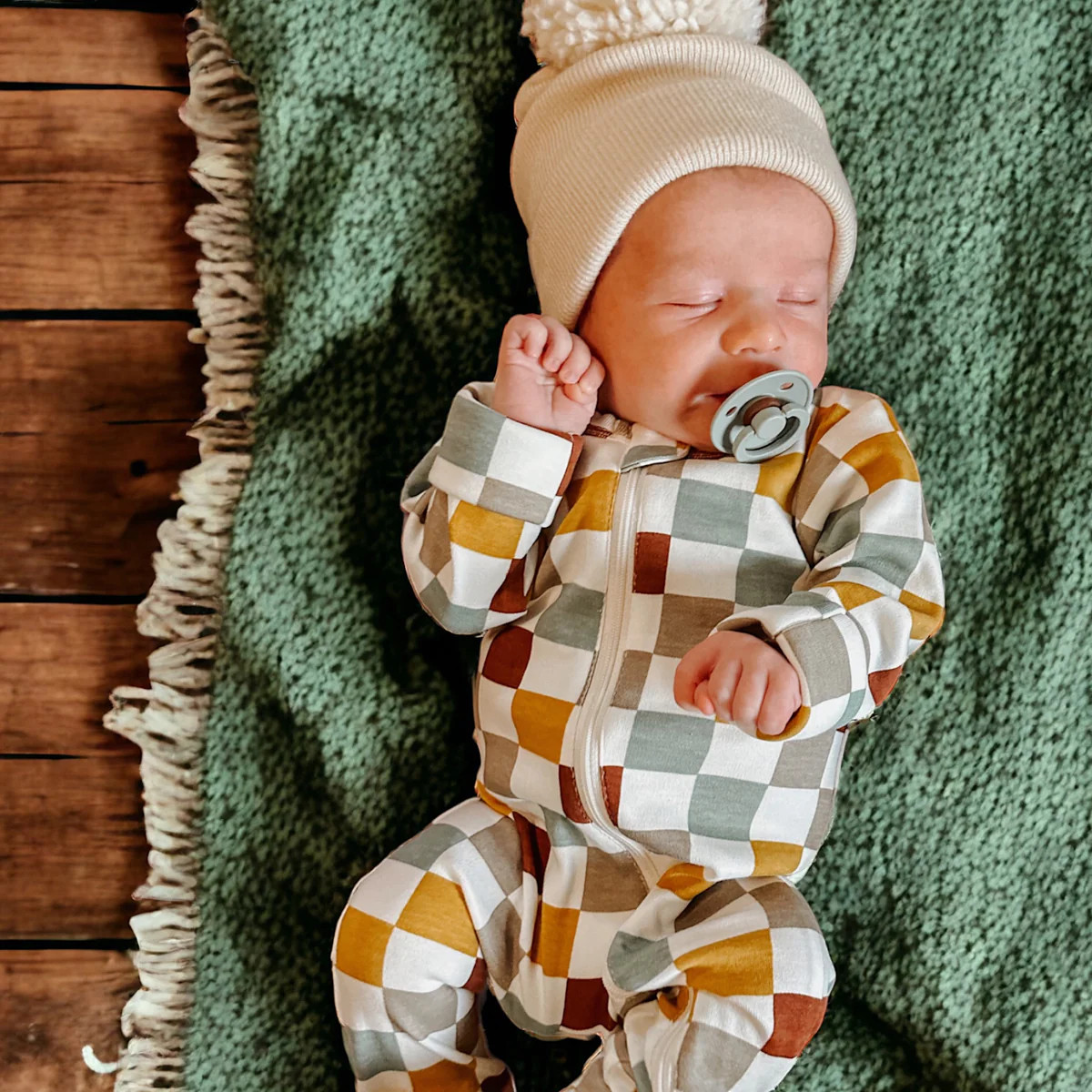 Cannoli Checkerboard / Organic Zip Footie | SpearmintLOVE