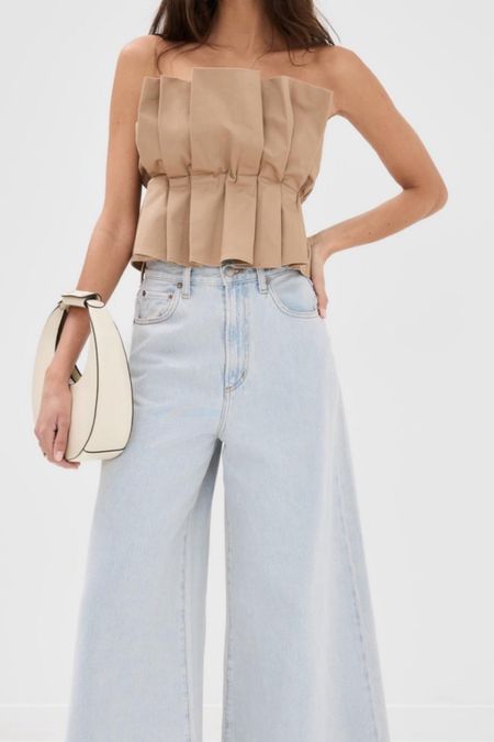 Strapless top
Jeans 
Summer outfit 
Summer top
Vacation outfit
Vacation 
Date night outfit
#Itkseasonal
#Itkover40
#Itku
Amazon 
Amazon Fashion 
Amazon finds #ltkfindsunder50 