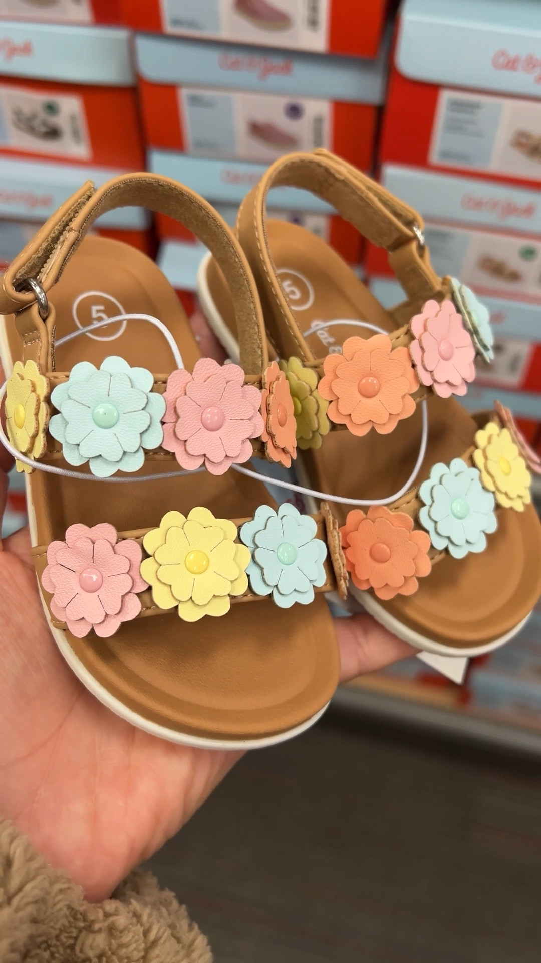 New toddler sandals

Target finds, Target style, kids shoes 

#LTKKids #LTKmomlife