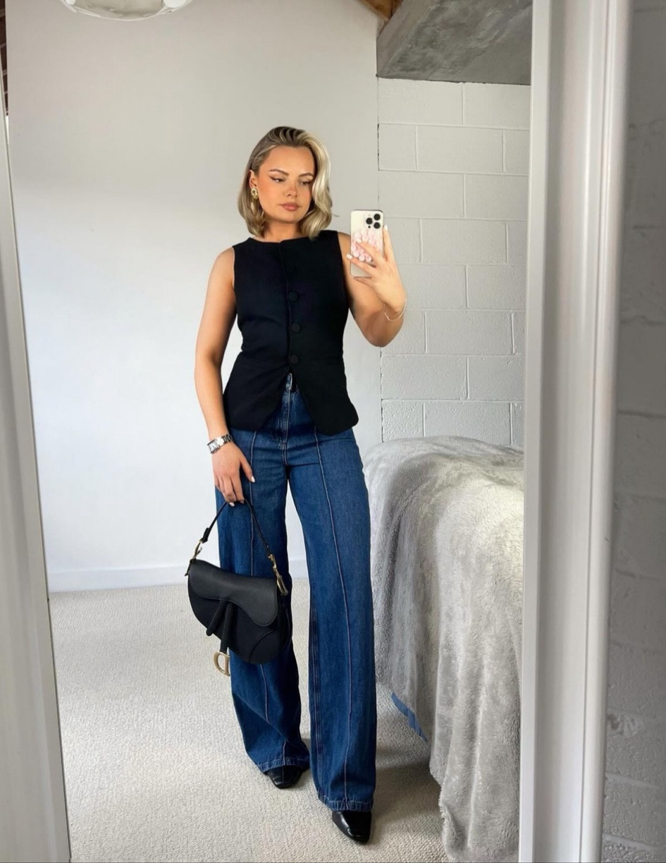Mango Jeans, New Look Waistcoat

#LTKSeasonal #LTKstyletip #LTKeurope