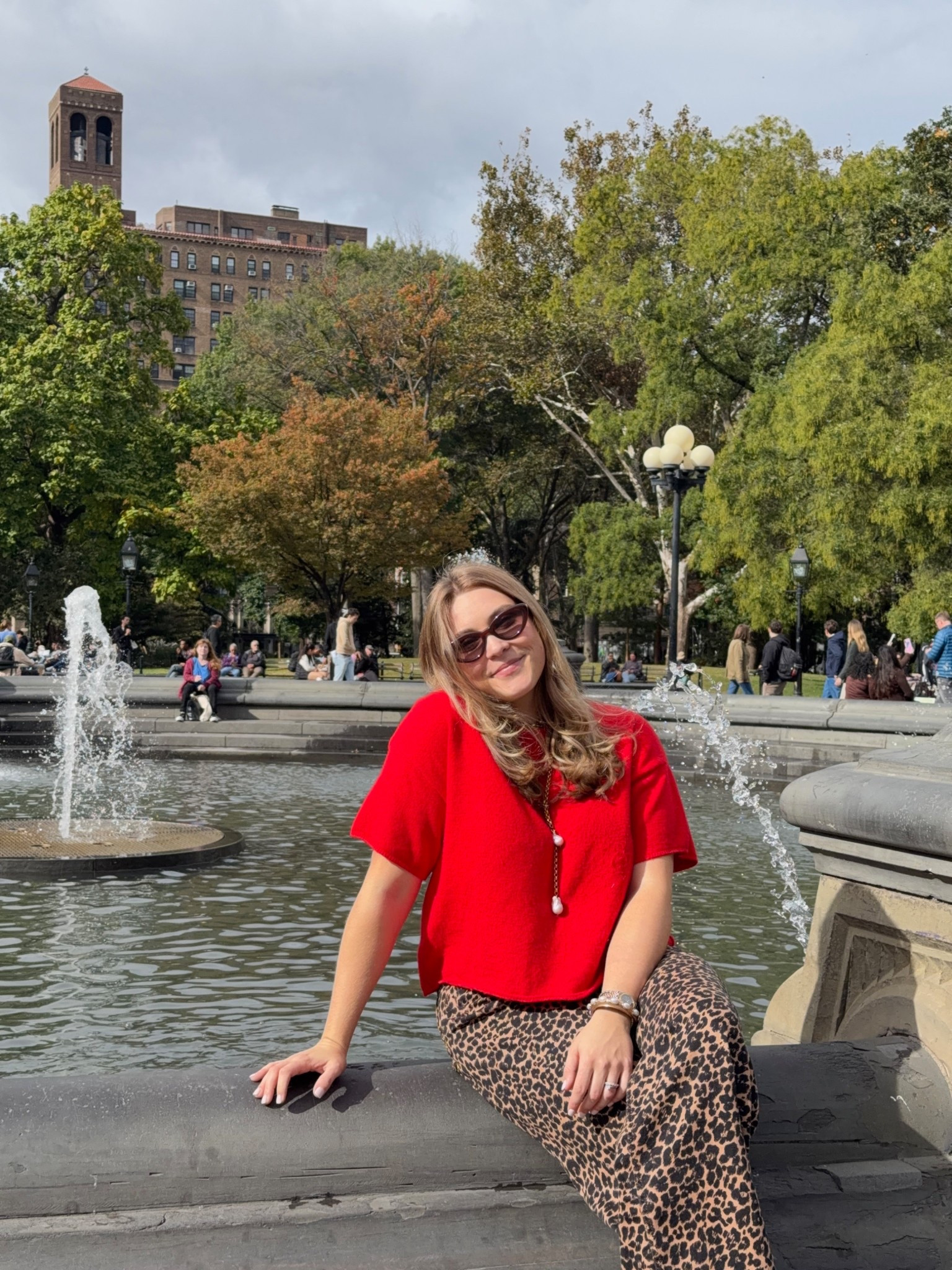 These new anthro “jeans” are 10/10 comfy and cute!!! 

#LTKMidsize #LTKStyleTip #LTKHoliday