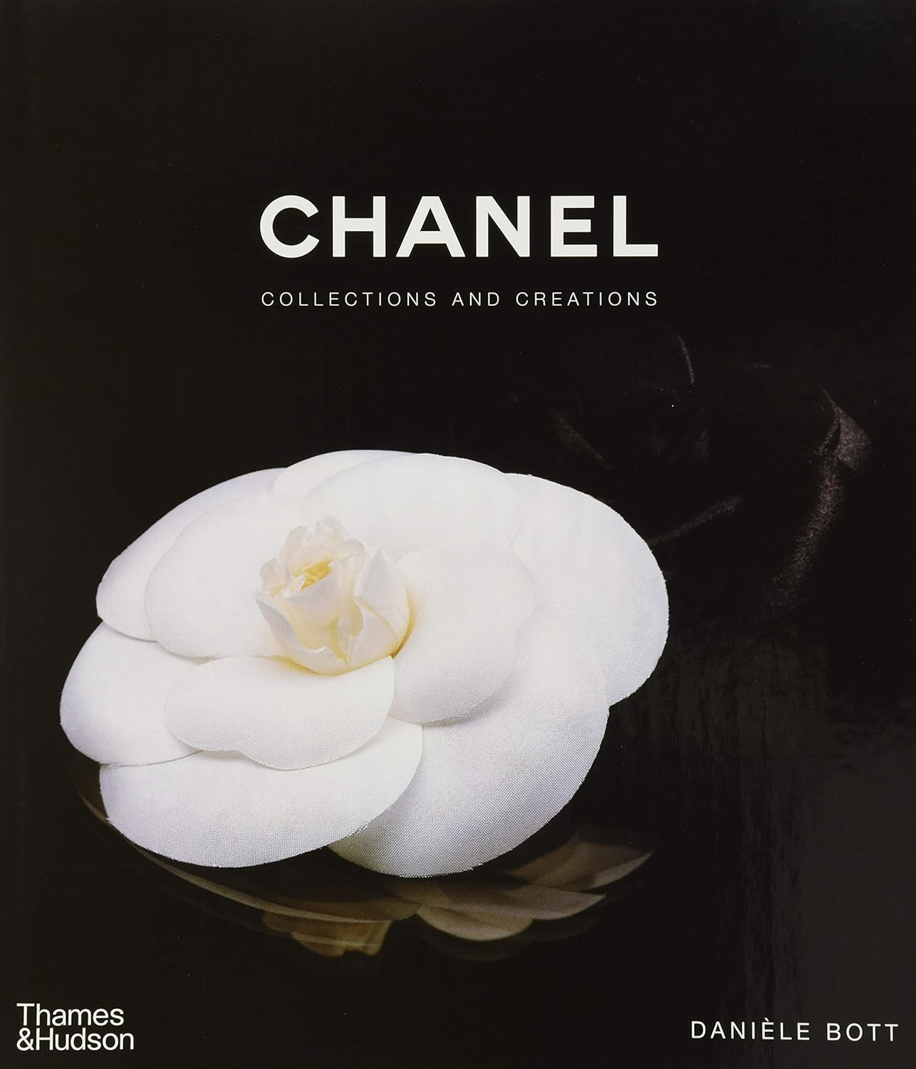 Chanel Book  | Amazon (CA)