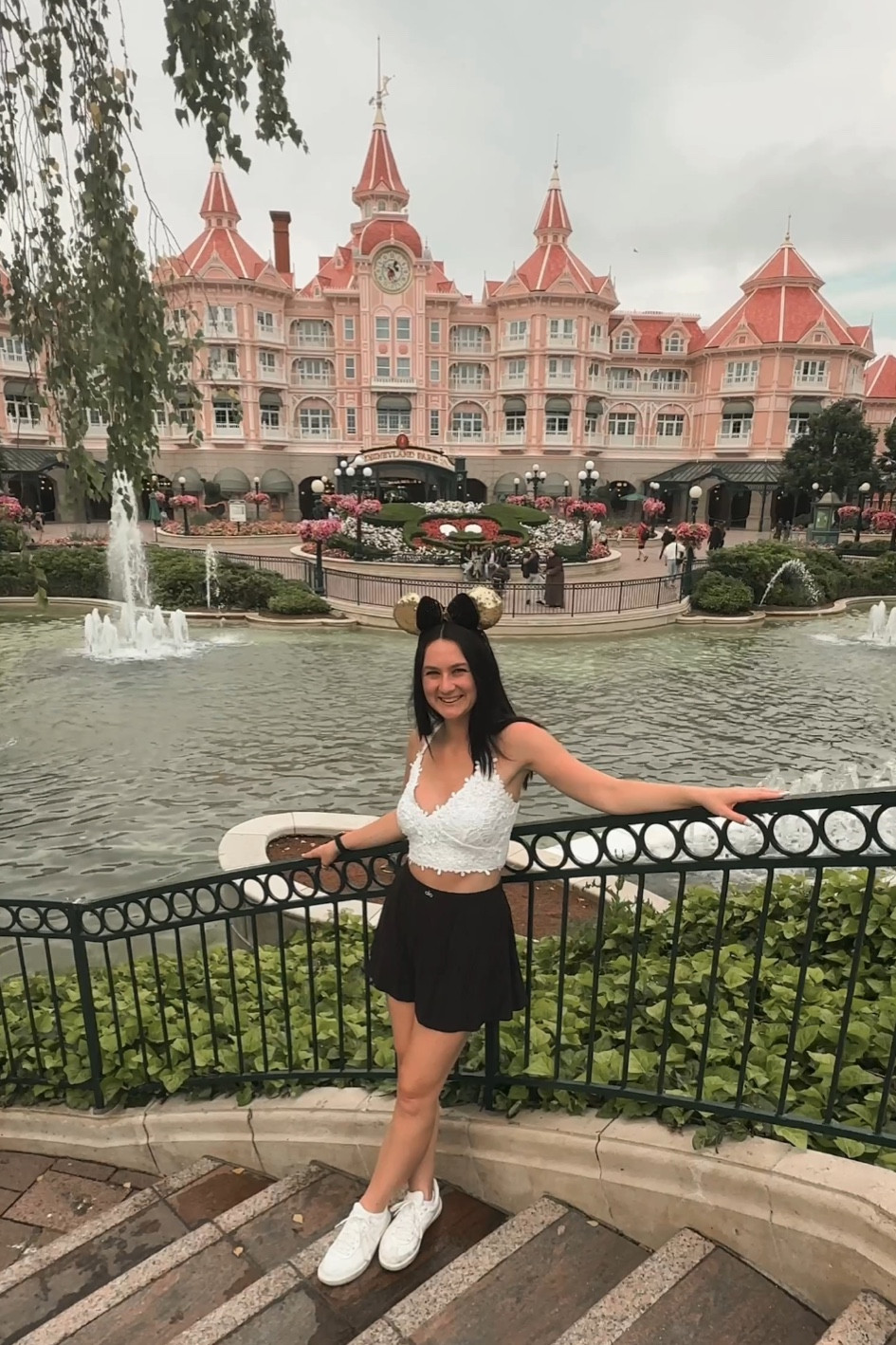 disneyland paris | comfy and fashionable for a day at the parks 🎢castle

#LTKSummerSales #LTKTravel #LTKSaleAlert