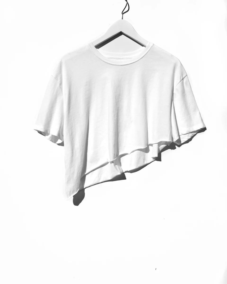 Asymmetric Crop Tee / White | MYRRHE