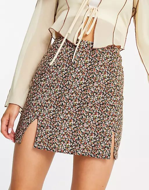 Daisy Street a-line mini skirt with thigh split in pink ditsy floral | ASOS (Global)