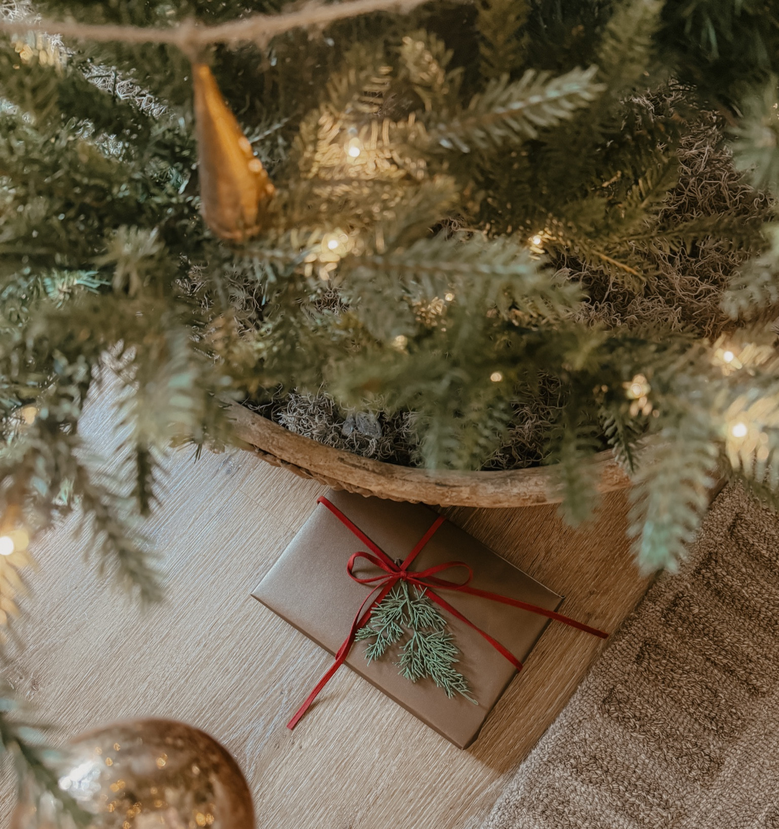 Neutral Amazon Christmas present wrapping paper. Brown shimmer  

#LTKSeasonal #LTKHoliday #LTKWatchNow