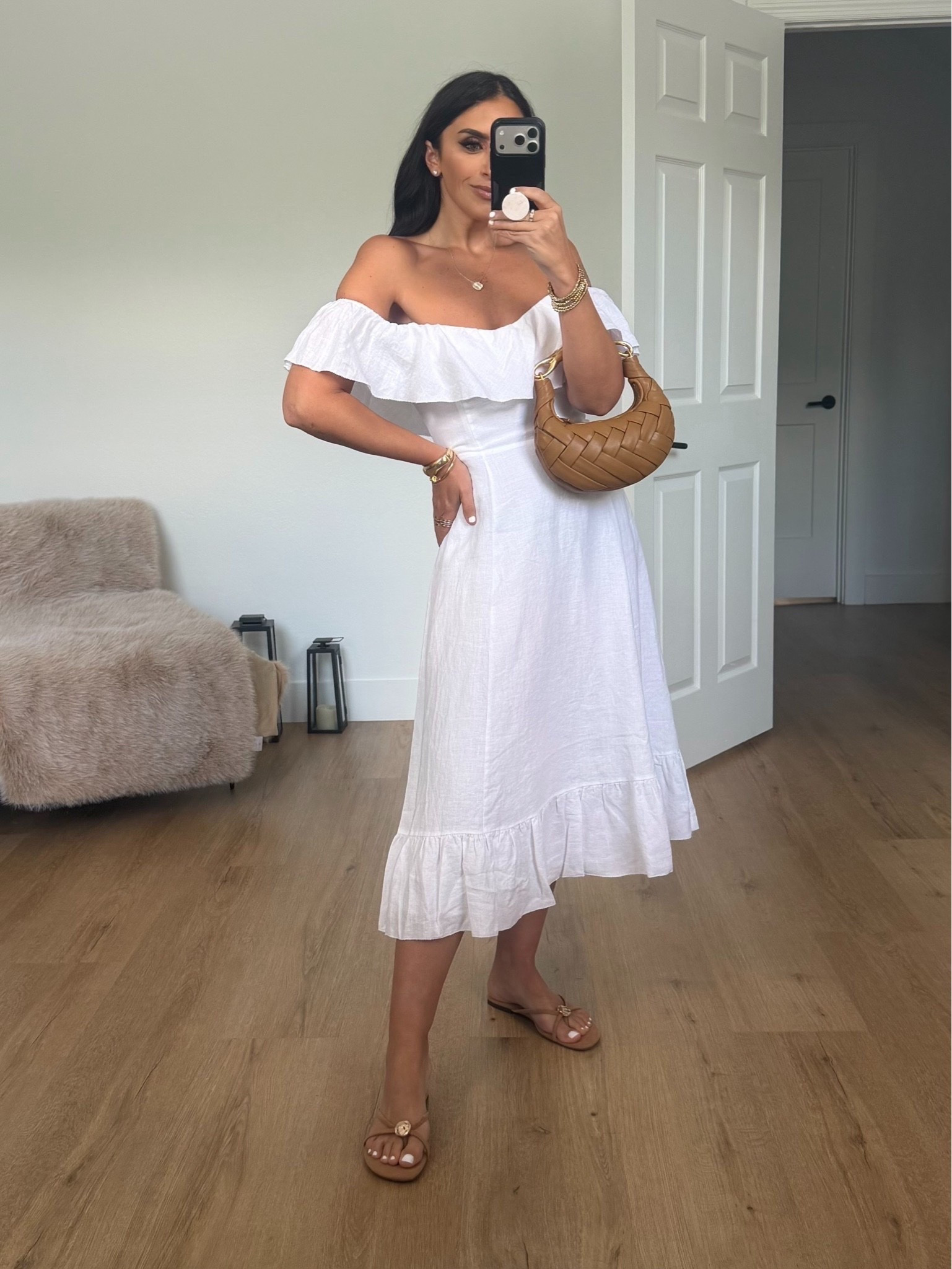 Aritzia white Marmion Linen Dress wearing size 4