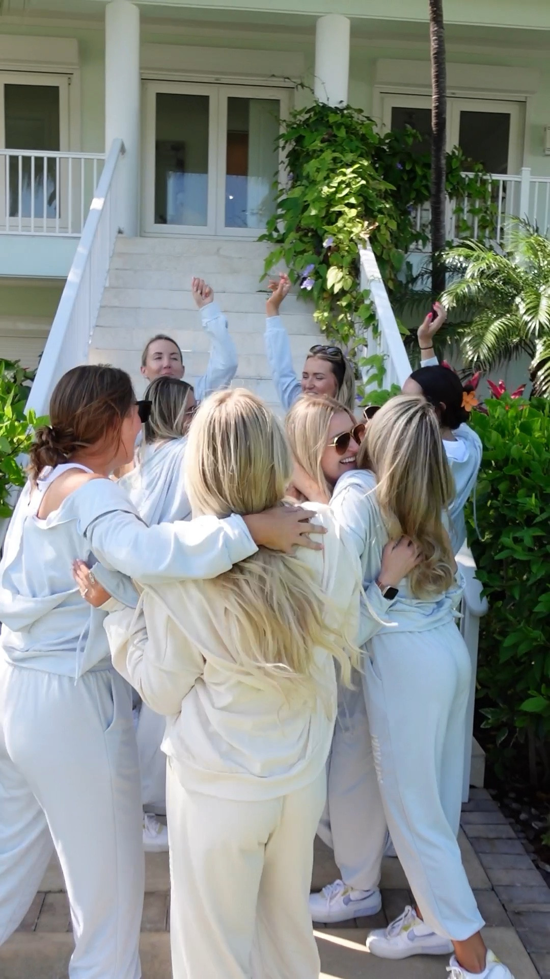 Best matching sweatsuits for your wedding! 