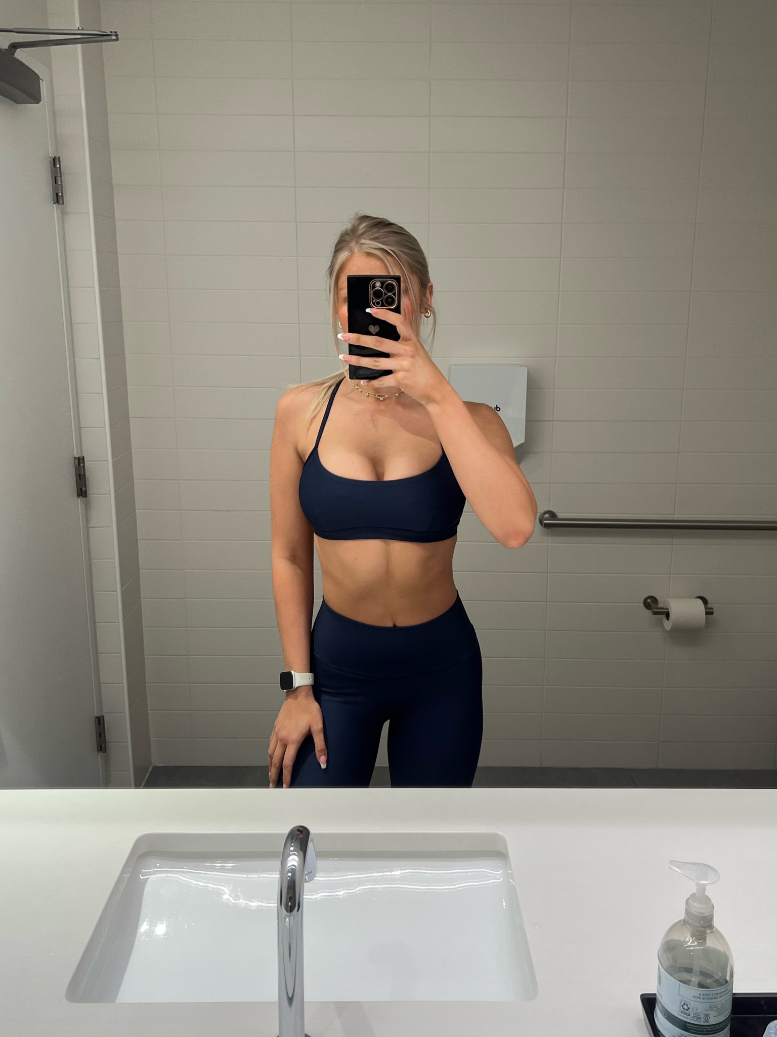 Alo yoga set! Size s top. Size xs leggings. 

#LTKfitness #LTKstyletip #LTKActive