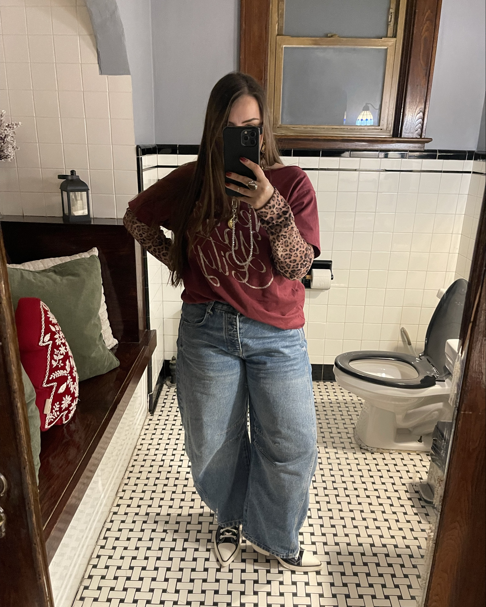 Keeping it cool with a twist: Pointed toe Converse & leopard long sleeves 🐆 

#LTKgrwm #LTKootd #LTKdayinmylife