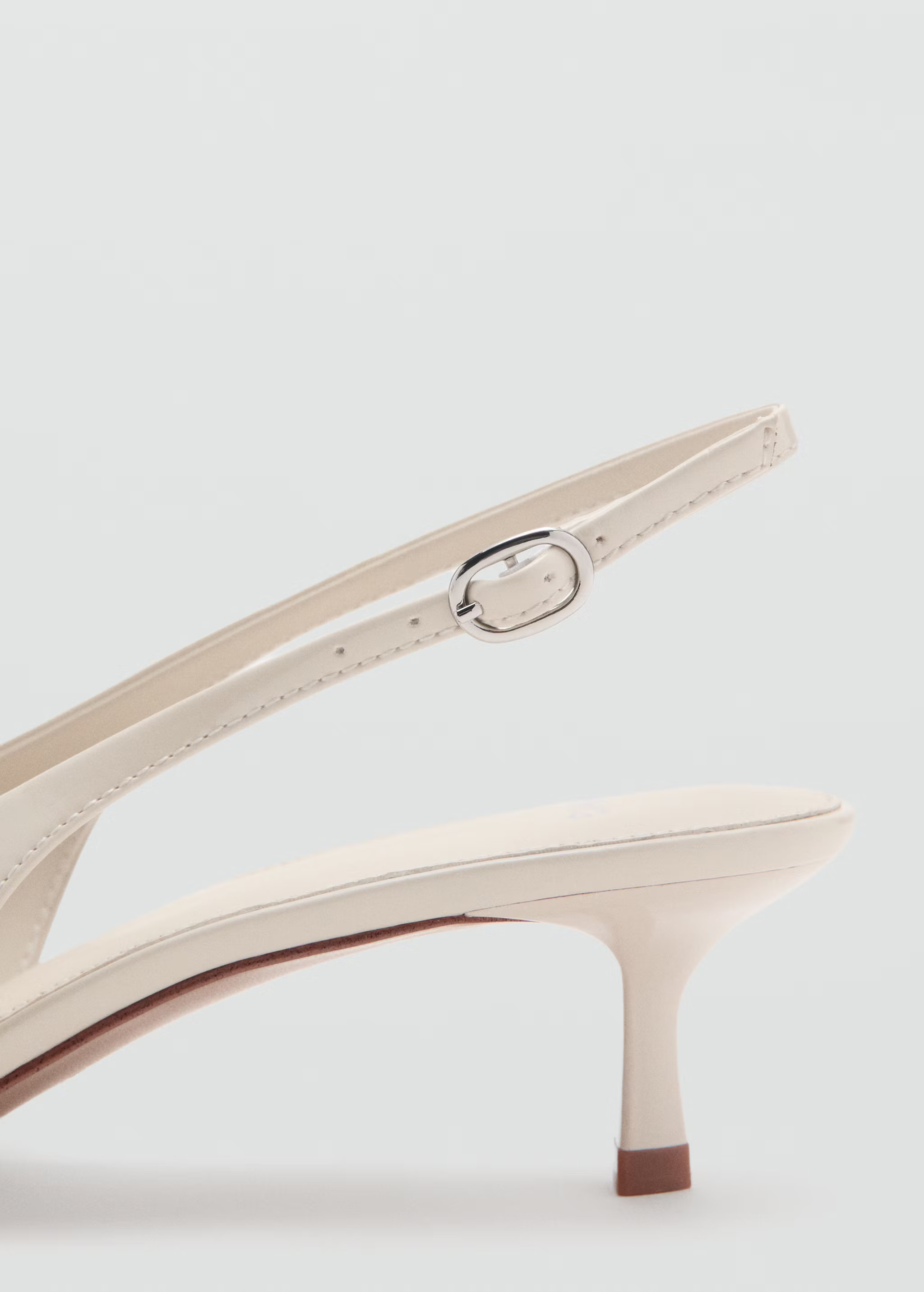 Kitten-heel patent leather shoes | MANGO (UK)