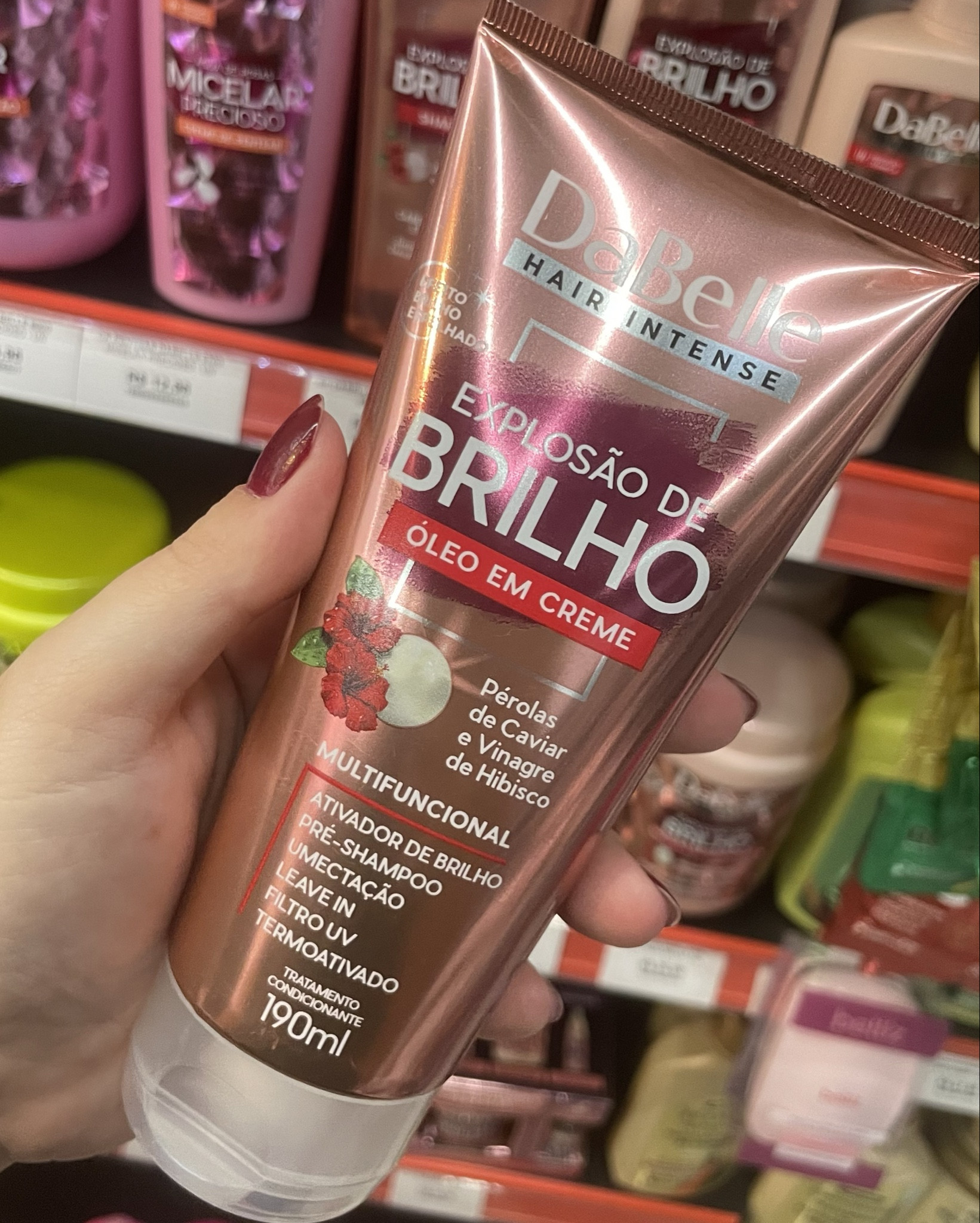 O leave-in explosão de brilho da DaBelle é um produto ótimo pra fazer
✅ Pre-poo
✅ creme pra pentear
Foram minhas opções preferidas de uso dele, mesmo que ele possa ser usado de outras formas.

Usei ele na semana da beauty fair de 2023 e meu cabelo ficou bem macio e com brilho.

Recomendo ✨🤩


#LTKbrasil #LTKbeauty