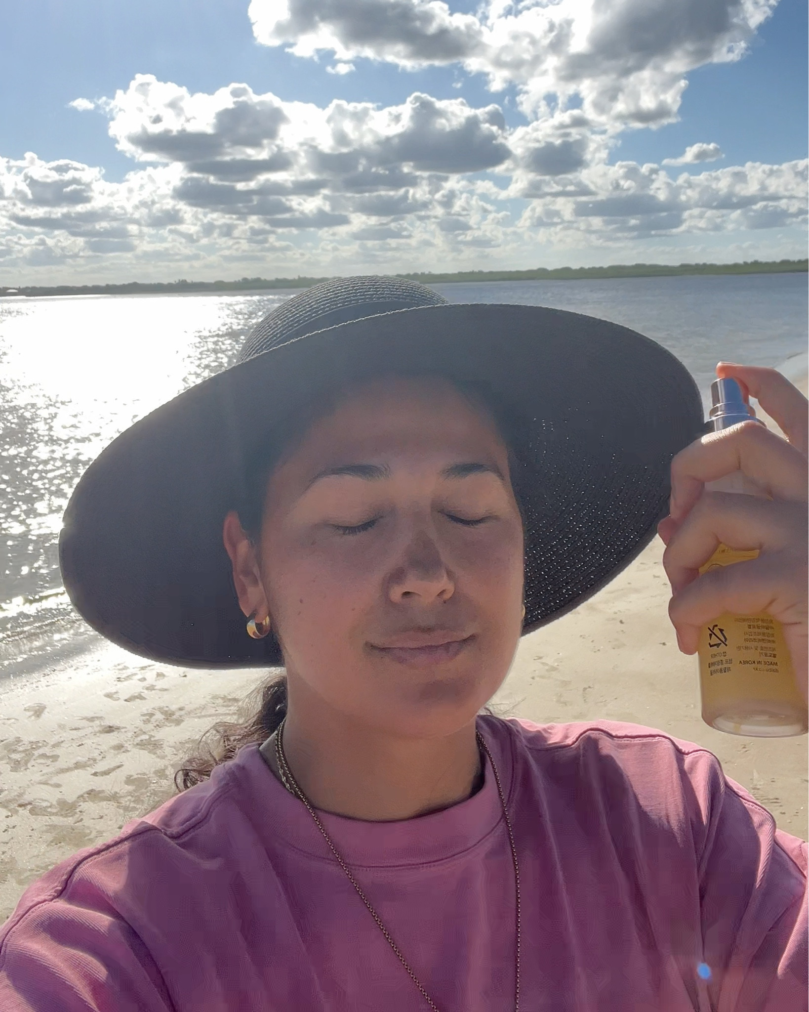 Skincare que respira conmigo. d’Alba en la playa, porque el glow no se queda en casa ✨ #ltkfirstpost #latinamomlife #beachglow #dalba #skincare 

#LTKBeauty