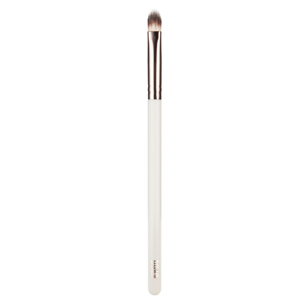 MUA Small Flat Eye Brush | Superdrug