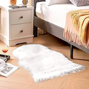 Ummrug Faux Fur Rug, Fluffy Sheepskin Rugs for Bedroom, White Shag Area Rug, Fuzzy Faux Sheepskin... | Amazon (US)